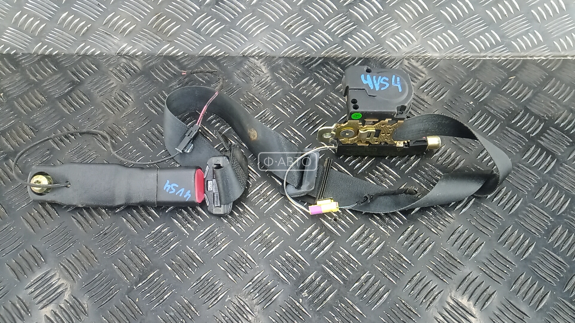 Ремень безопасности с пиропатроном сиденья переднего