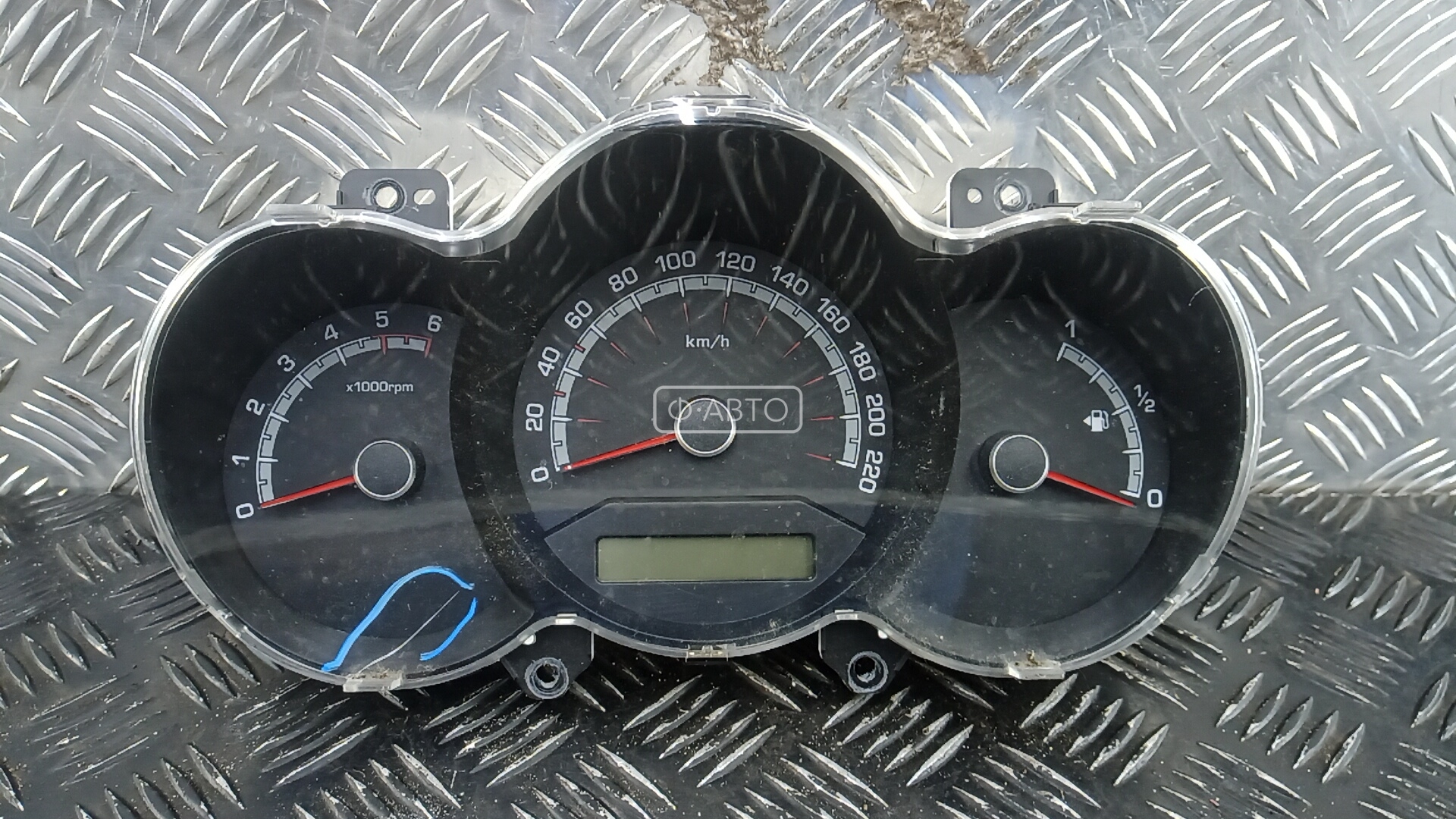 Щиток приборов