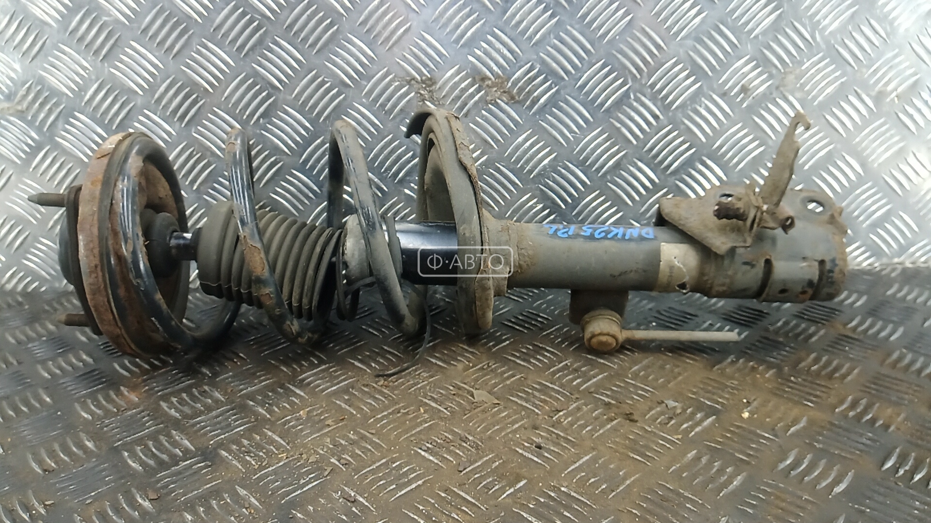 Стойка передняя левая