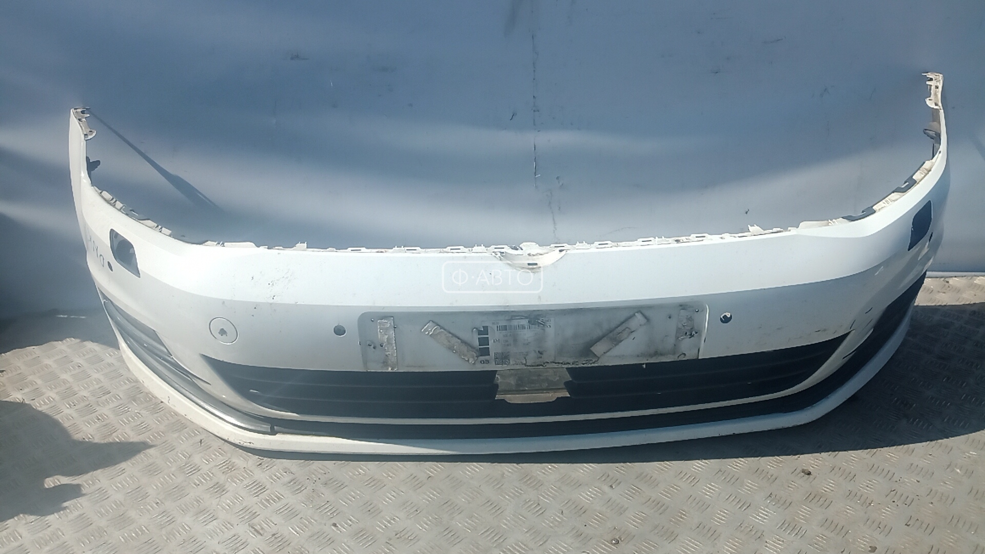 Бампер передний