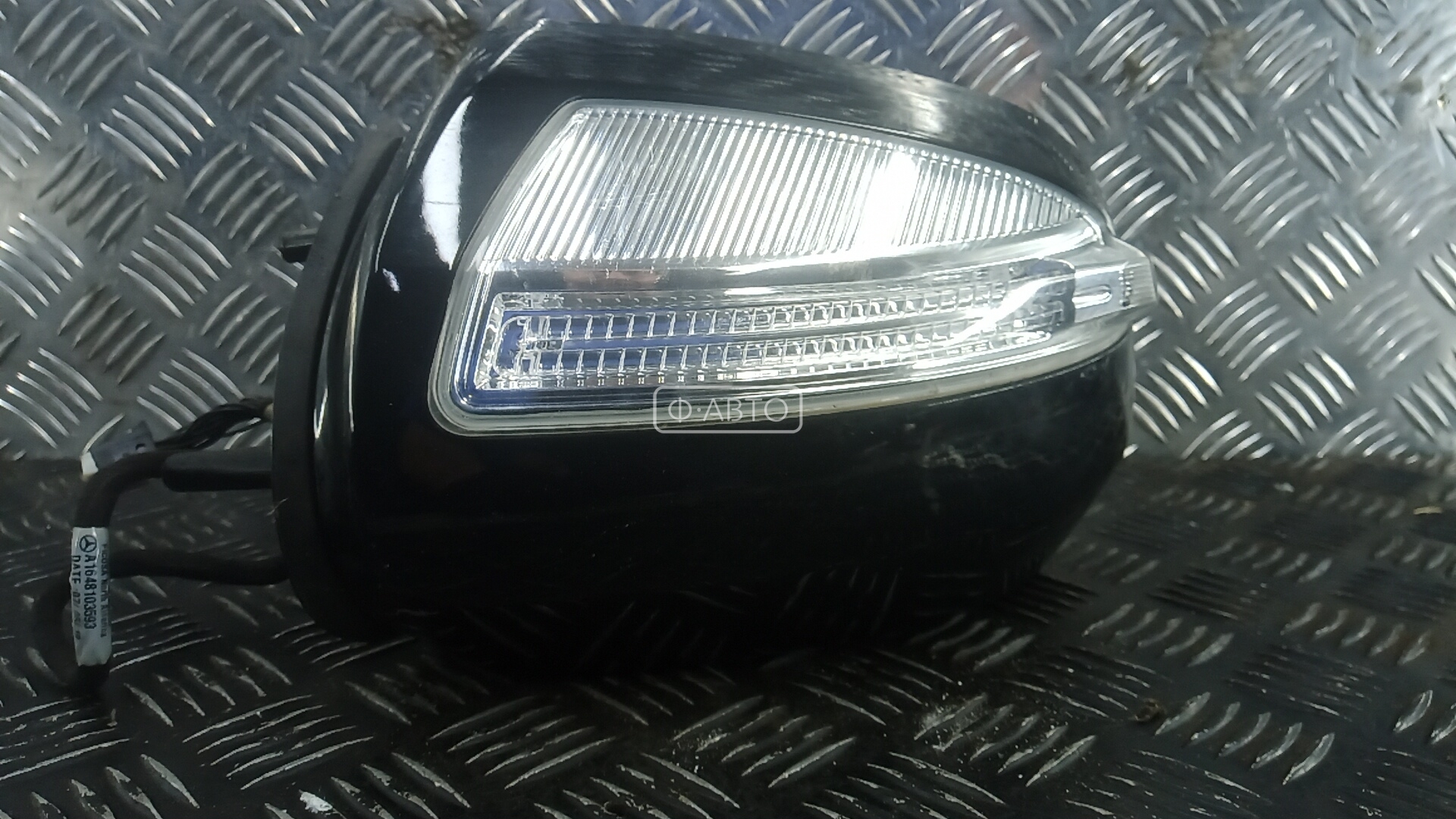 Зеркало наружное левое