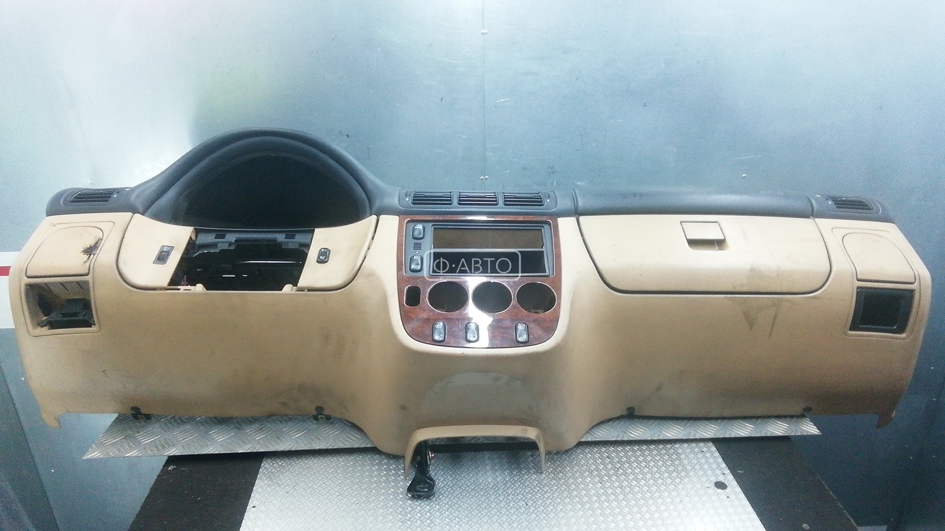 Панель приборов (торпедо)