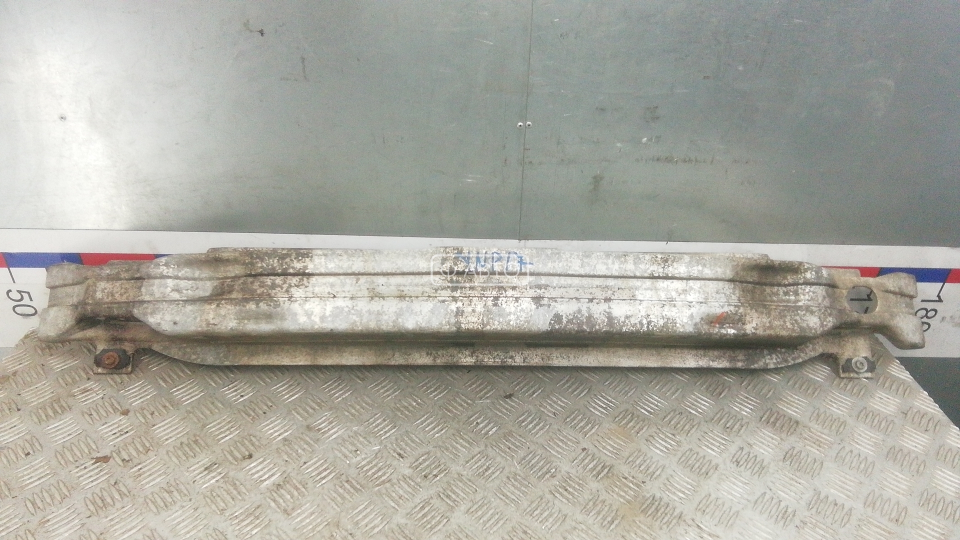 Усилитель бампера передний (кронштейн)