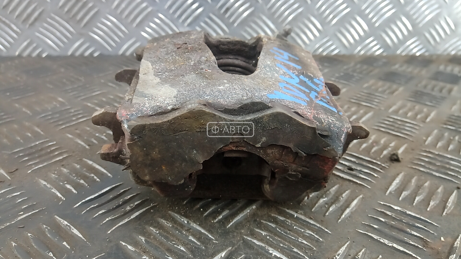 Суппорт тормозной передний левый