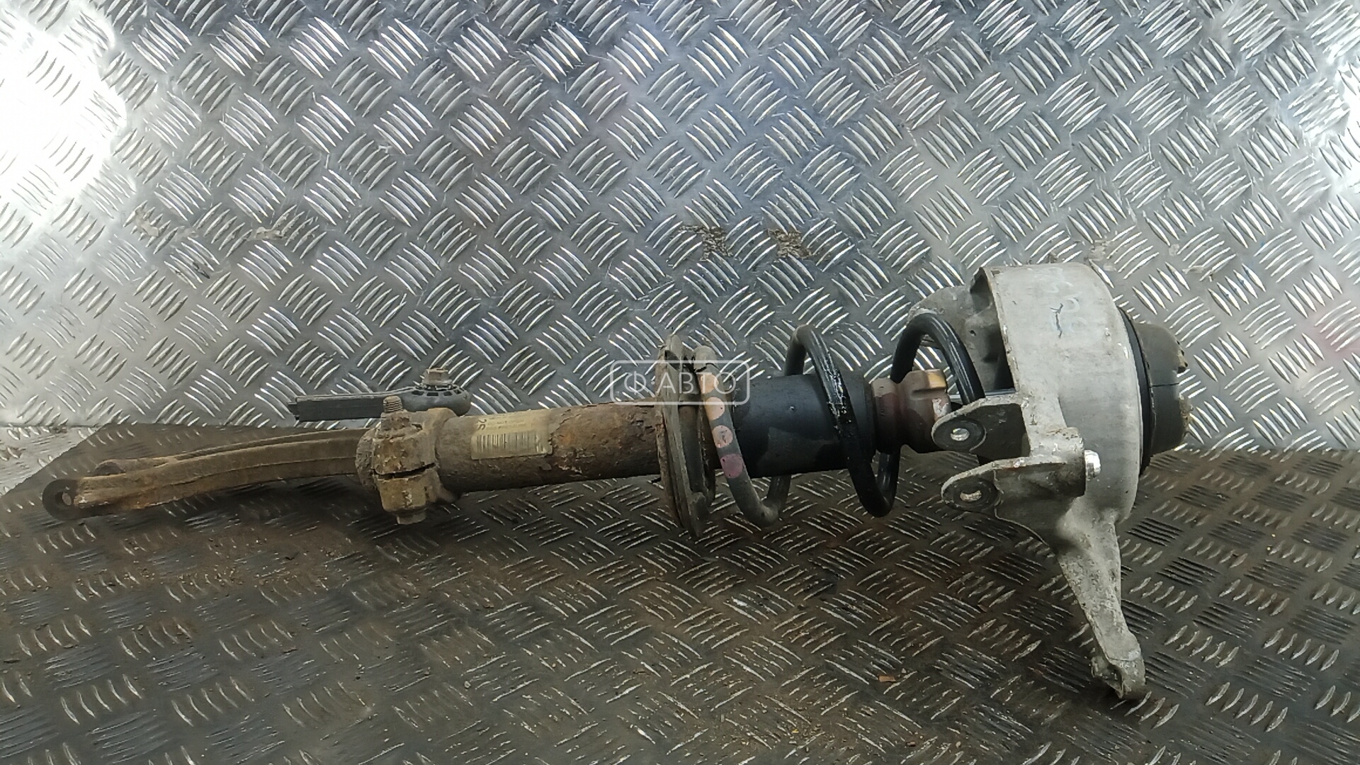 Стойка передняя правая