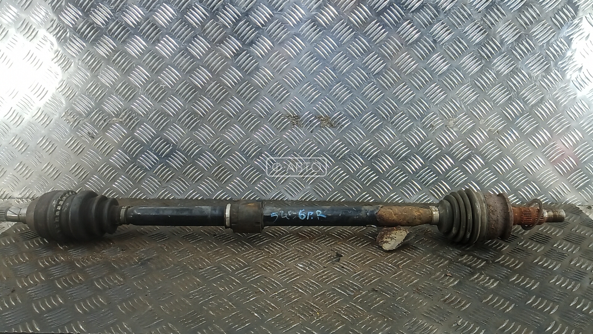 Привод передний правый