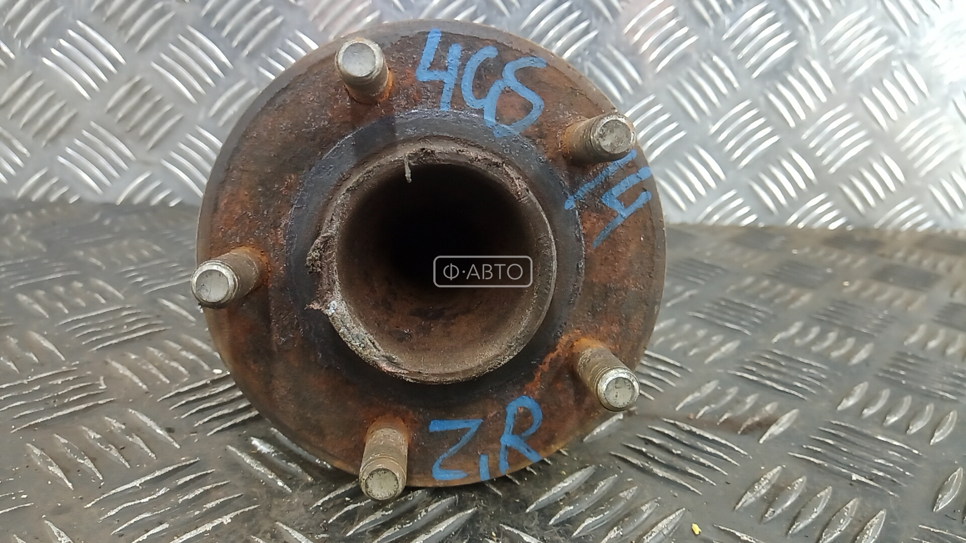 Ступица задняя левая