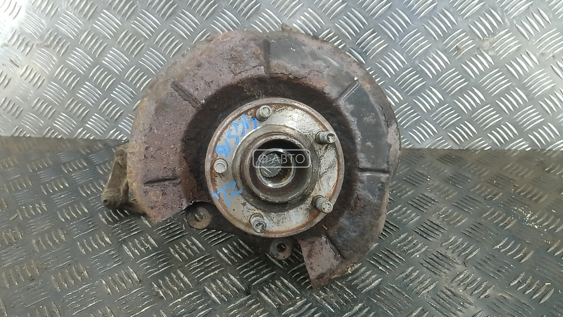 Ступица задняя левая