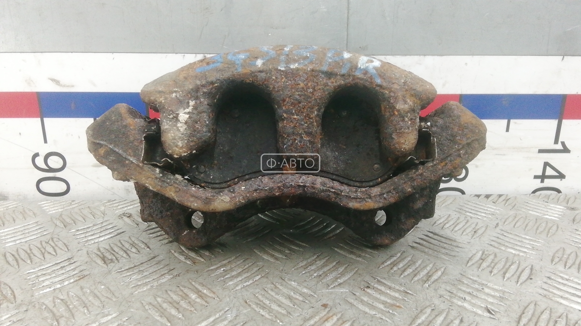 Суппорт тормозной передний правый