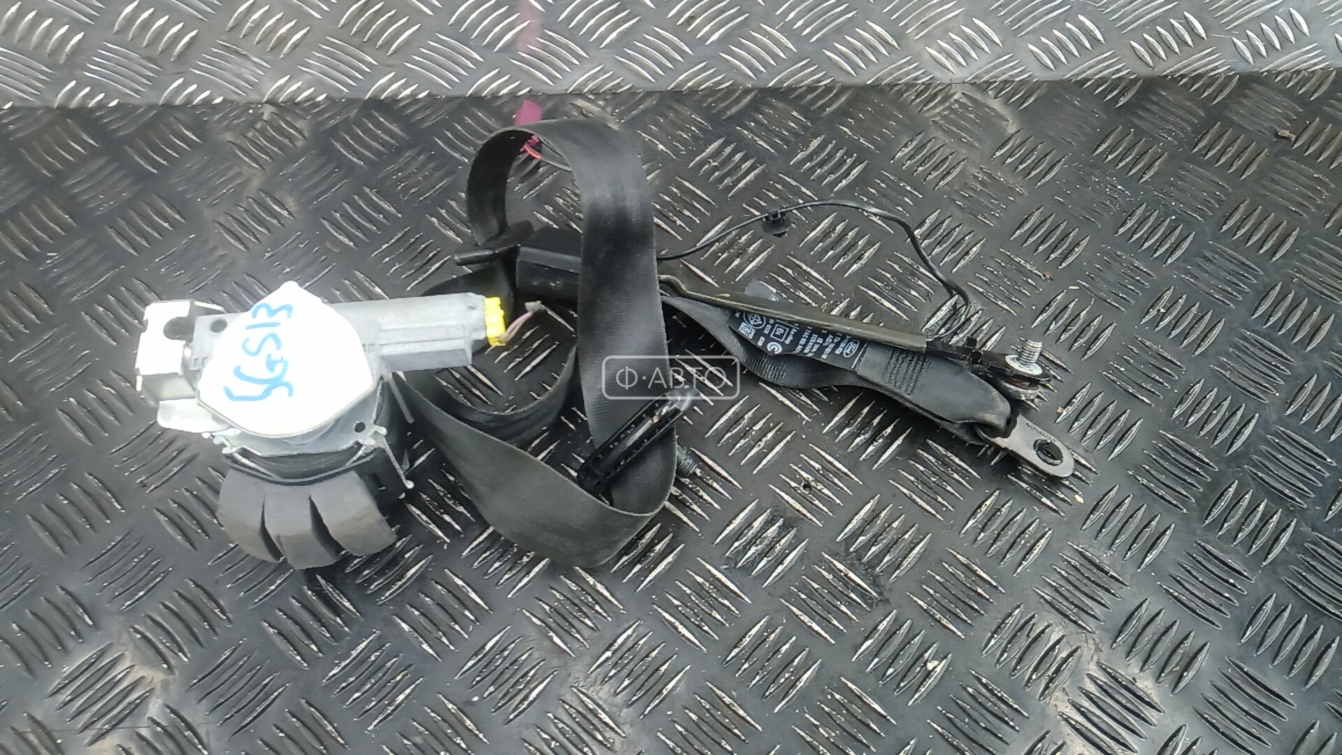 Ремень безопасности с пиропатроном сиденья переднего