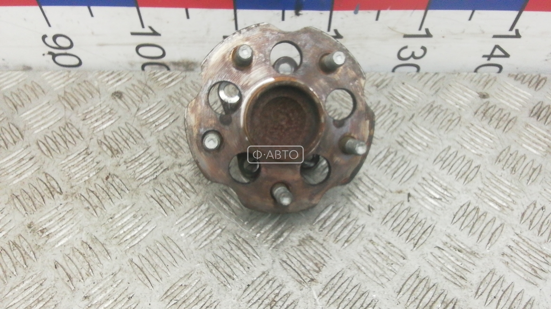 Ступица задняя левая