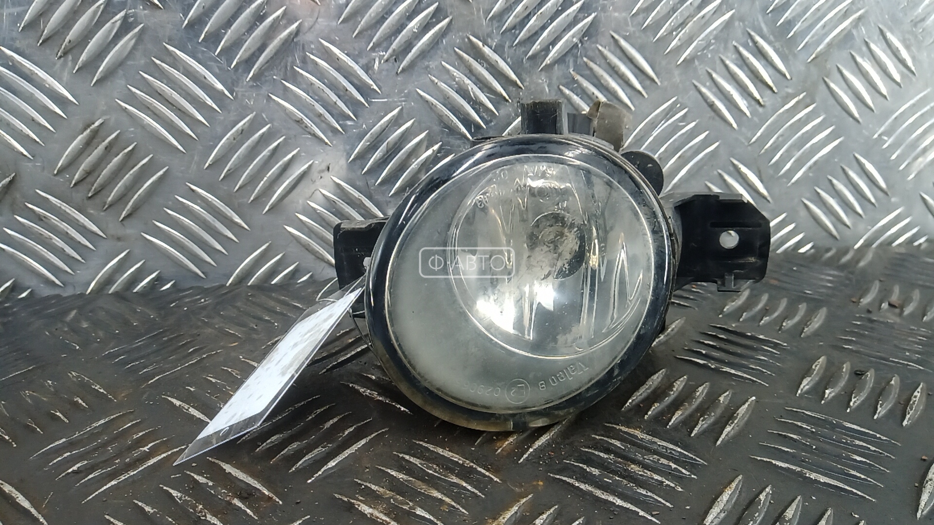 Фара галогенная правая передняя