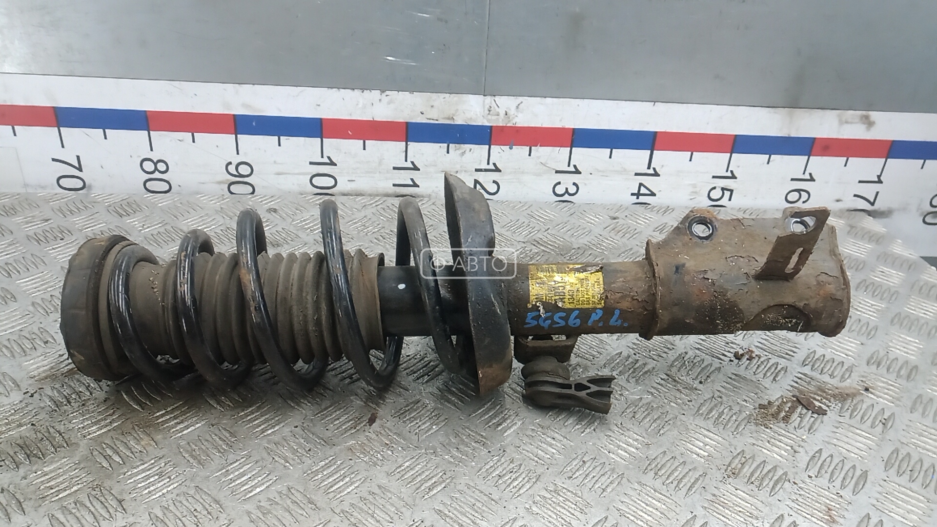 Стойка передняя левая