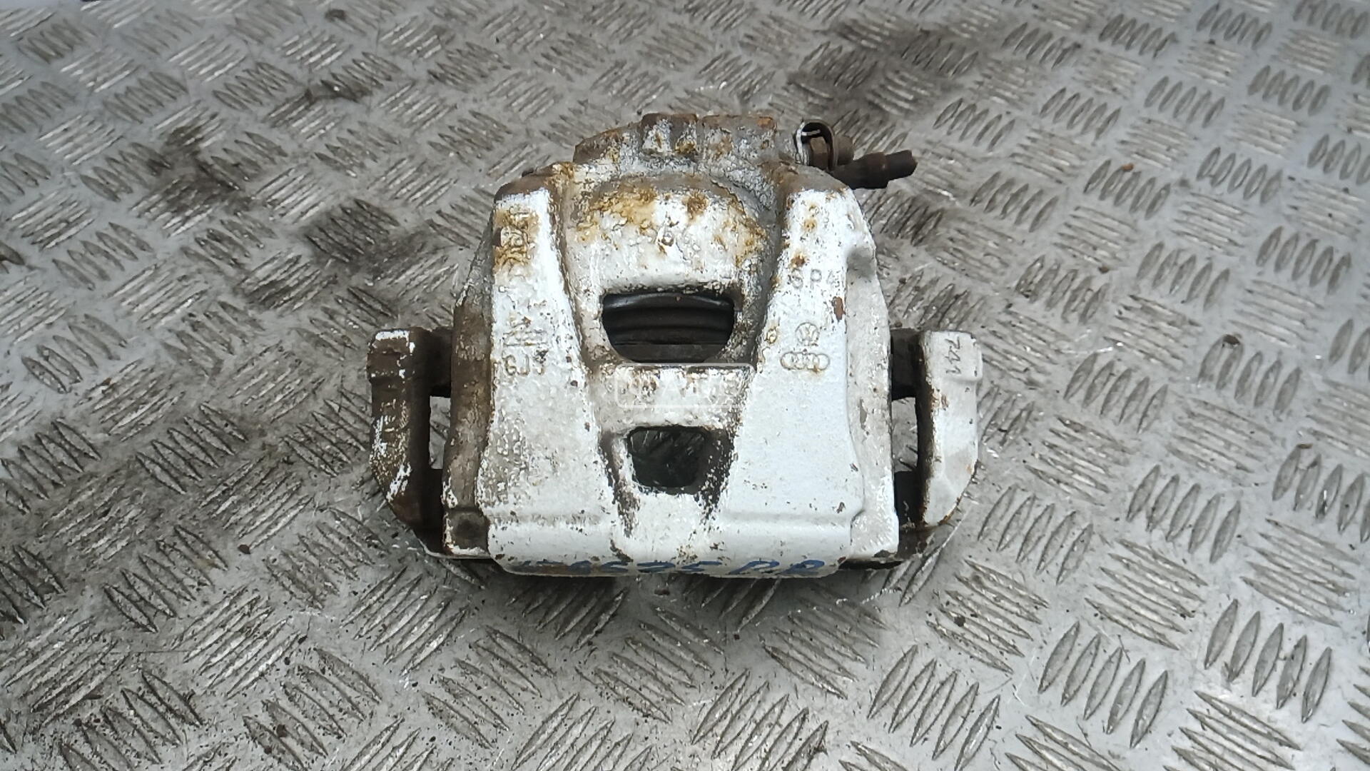 Суппорт тормозной передний правый