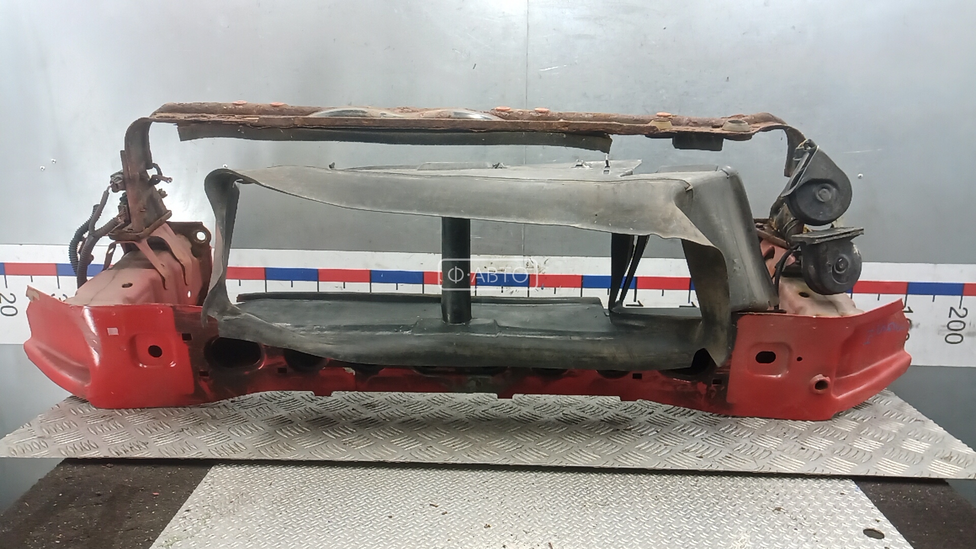 Усилитель бампера передний (кронштейн)