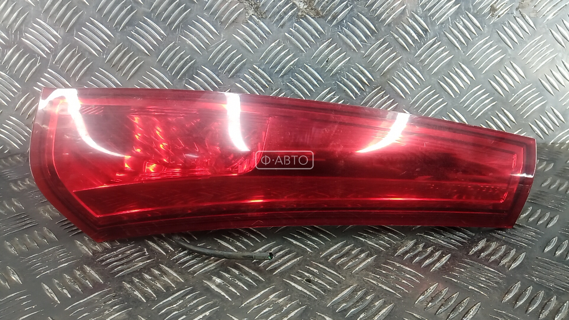 Фонарь задний правый