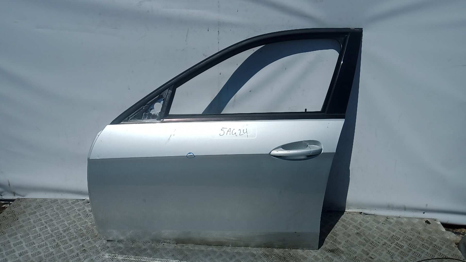 Дверь передняя левая