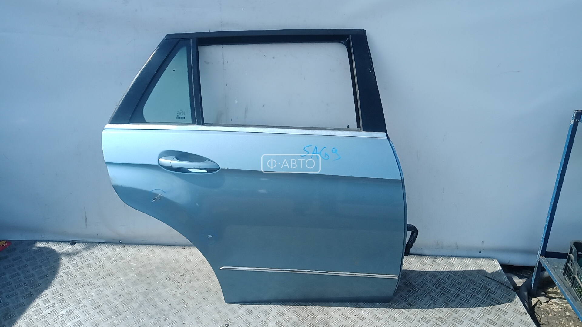 Дверь задняя правая