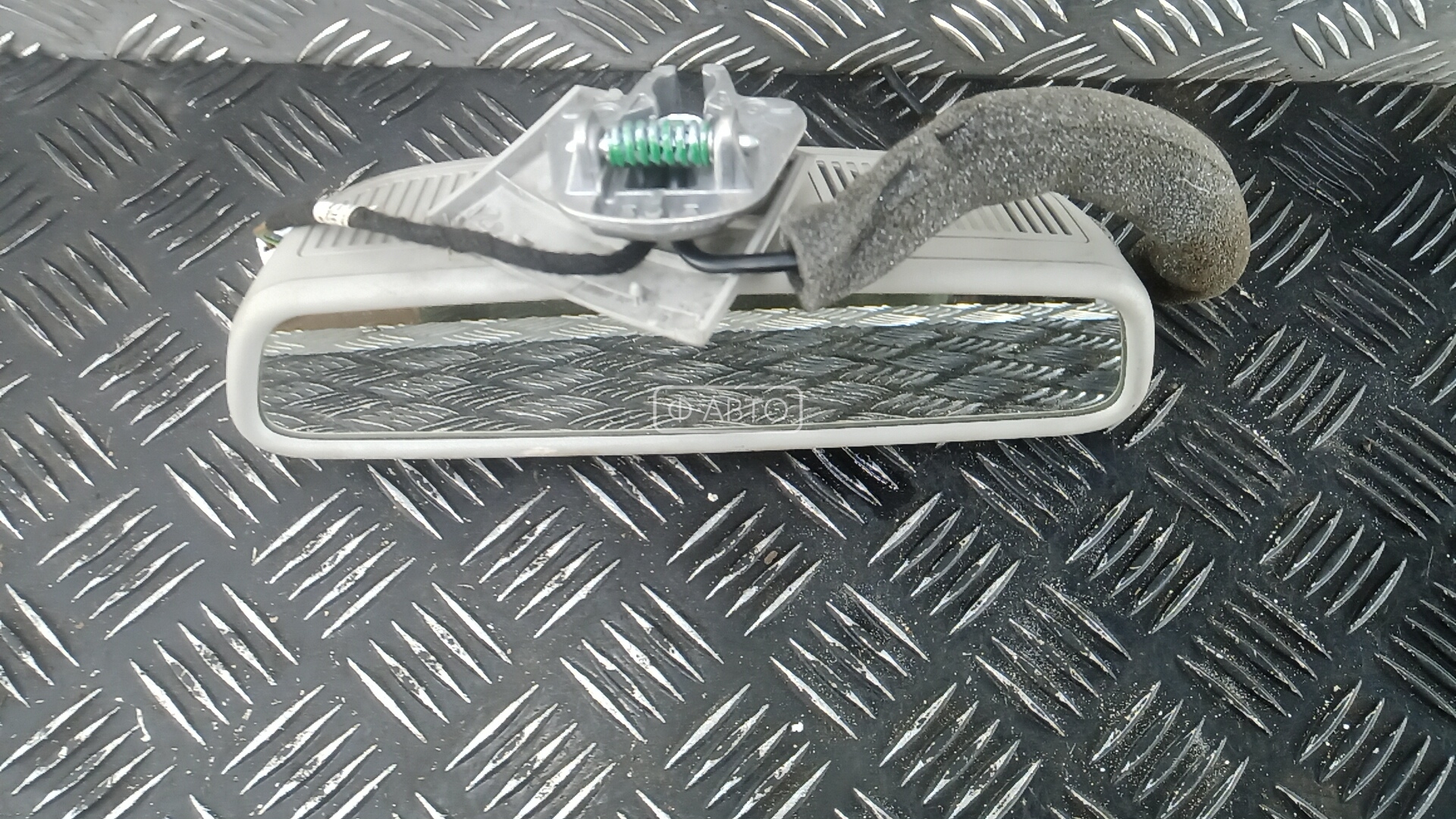 Зеркало салона