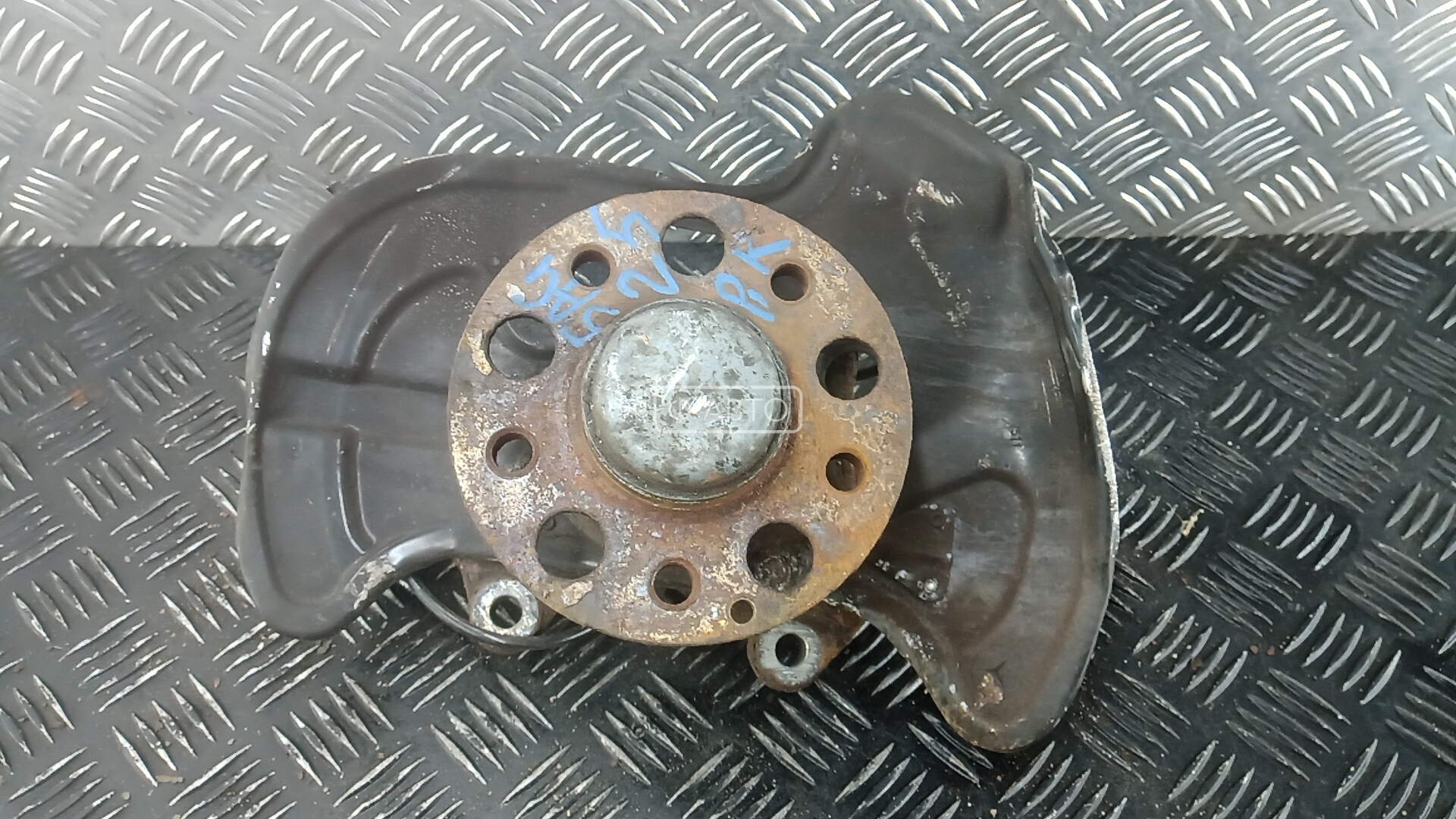 Ступица передняя правая