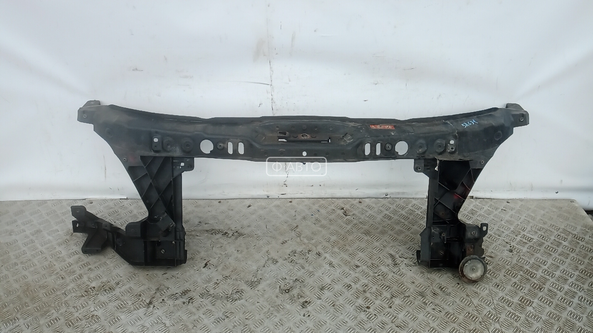 Передняя панель крепления облицовки (телевизор)