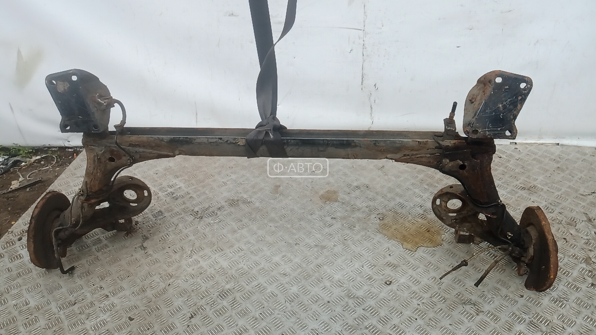 Балка задняя