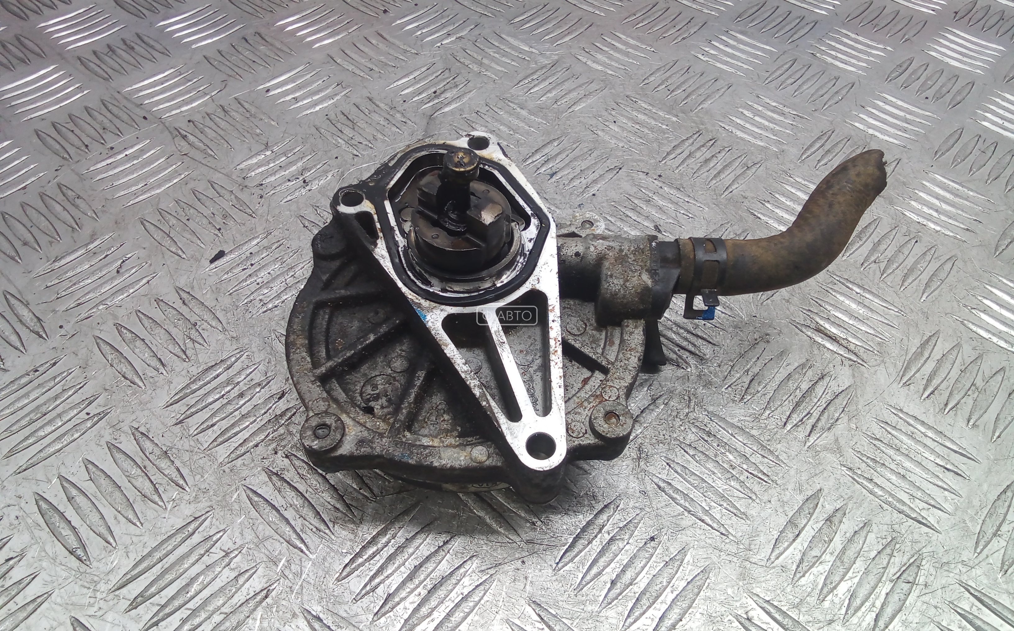 Насос вакуумный