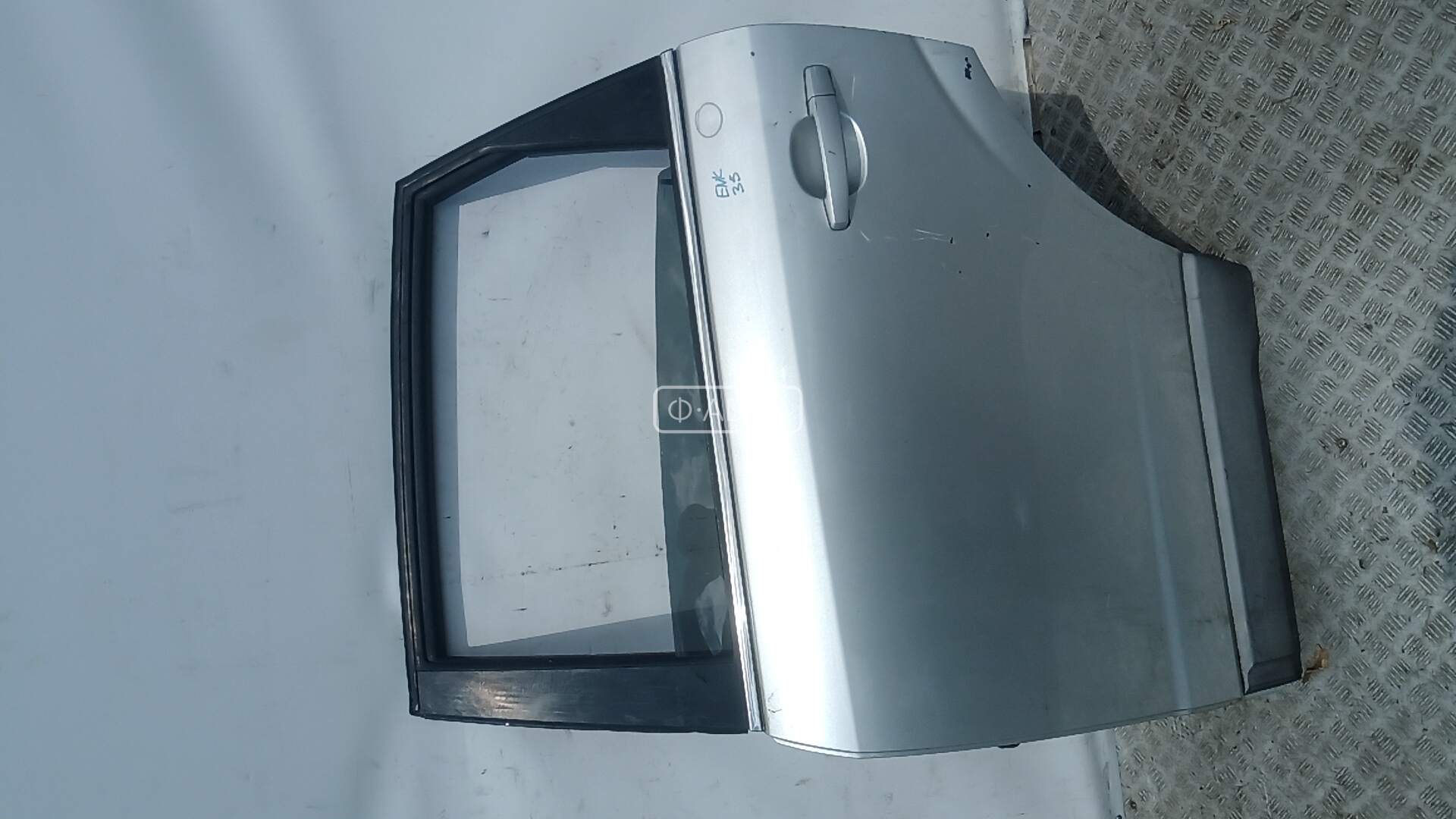 Дверь задняя левая