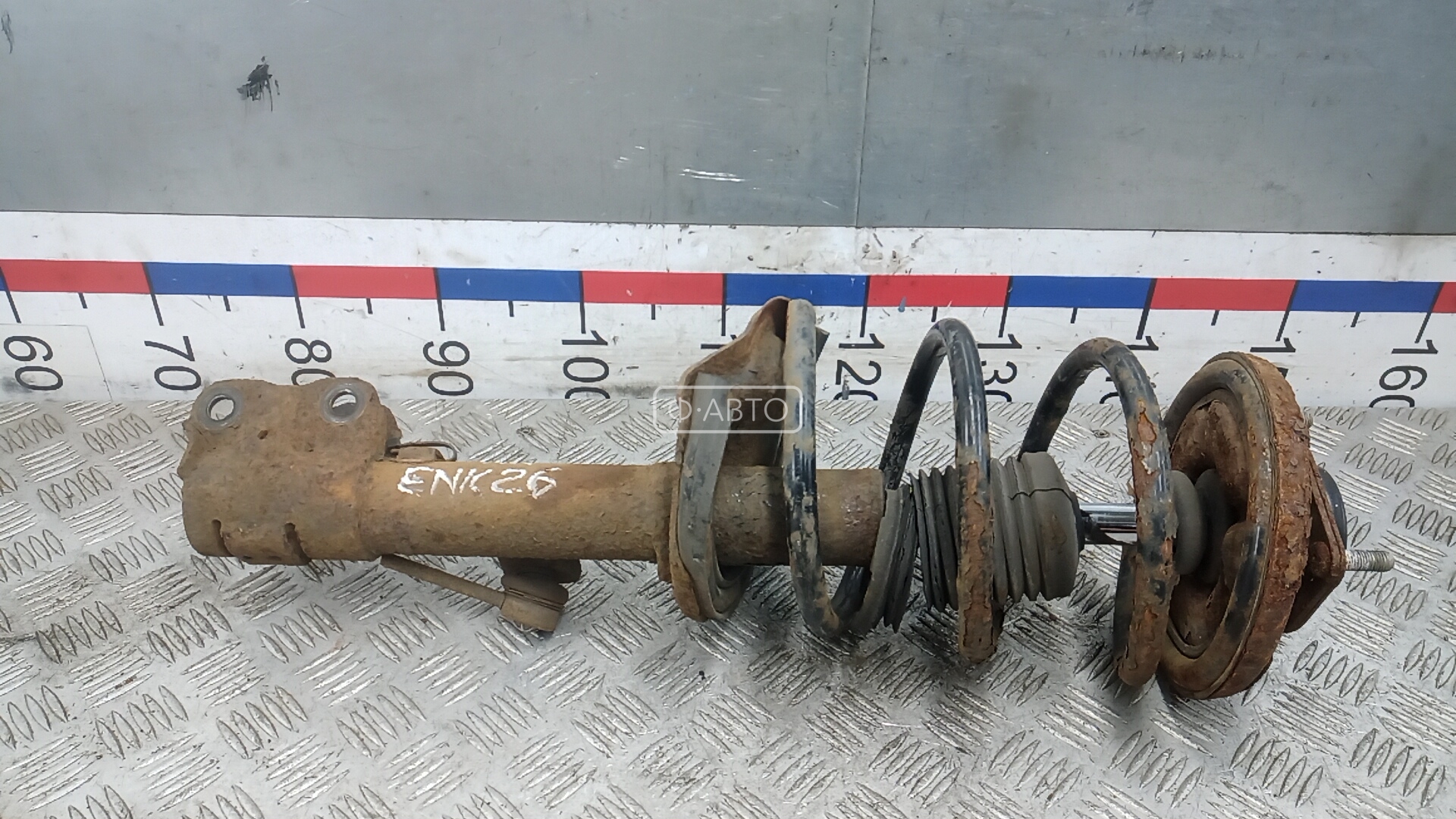 Стойка передняя правая