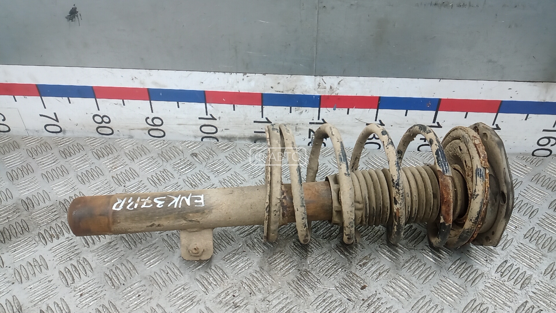 Стойка передняя правая