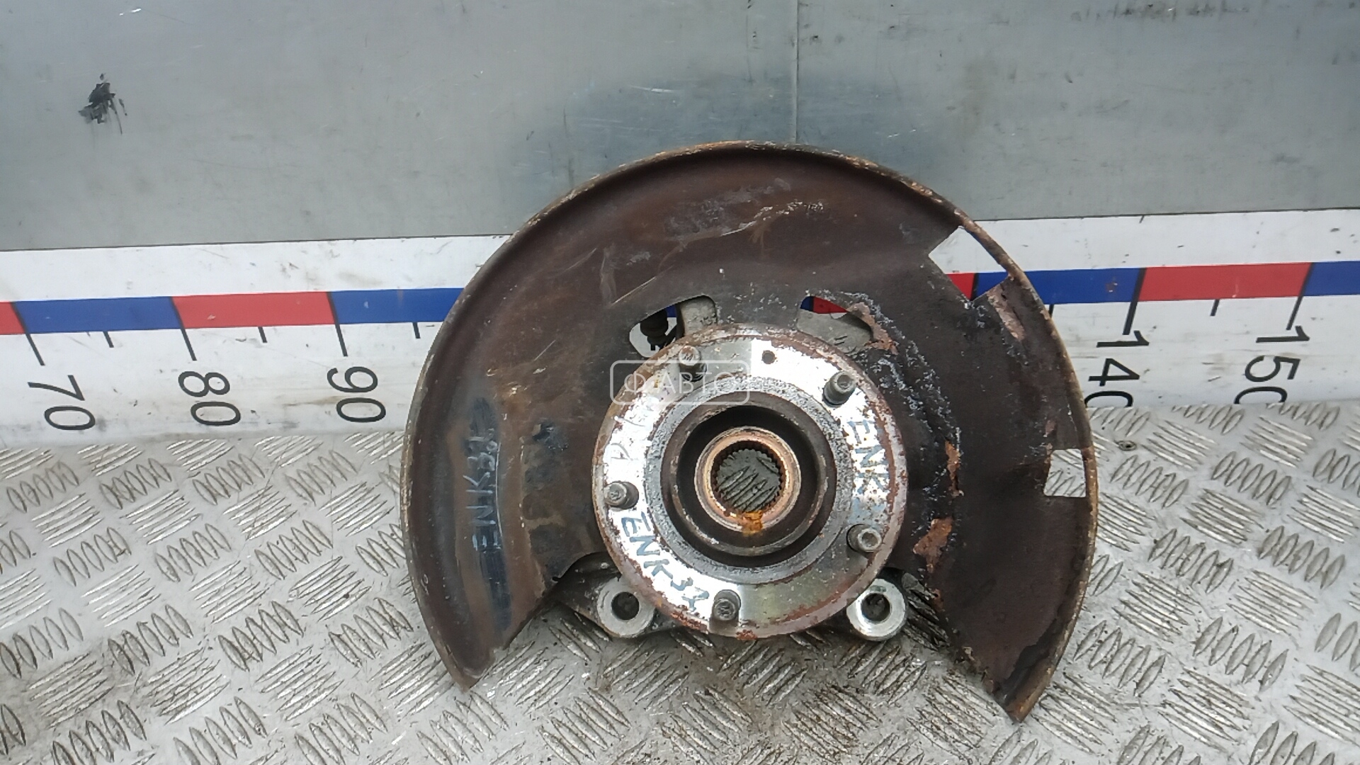 Ступица передняя левая