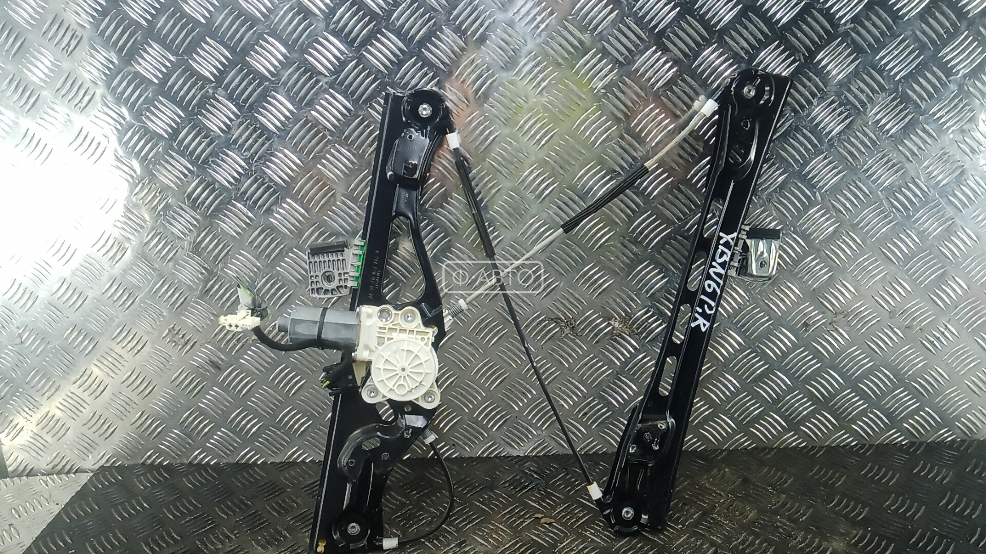 Стеклоподъемник передний правый