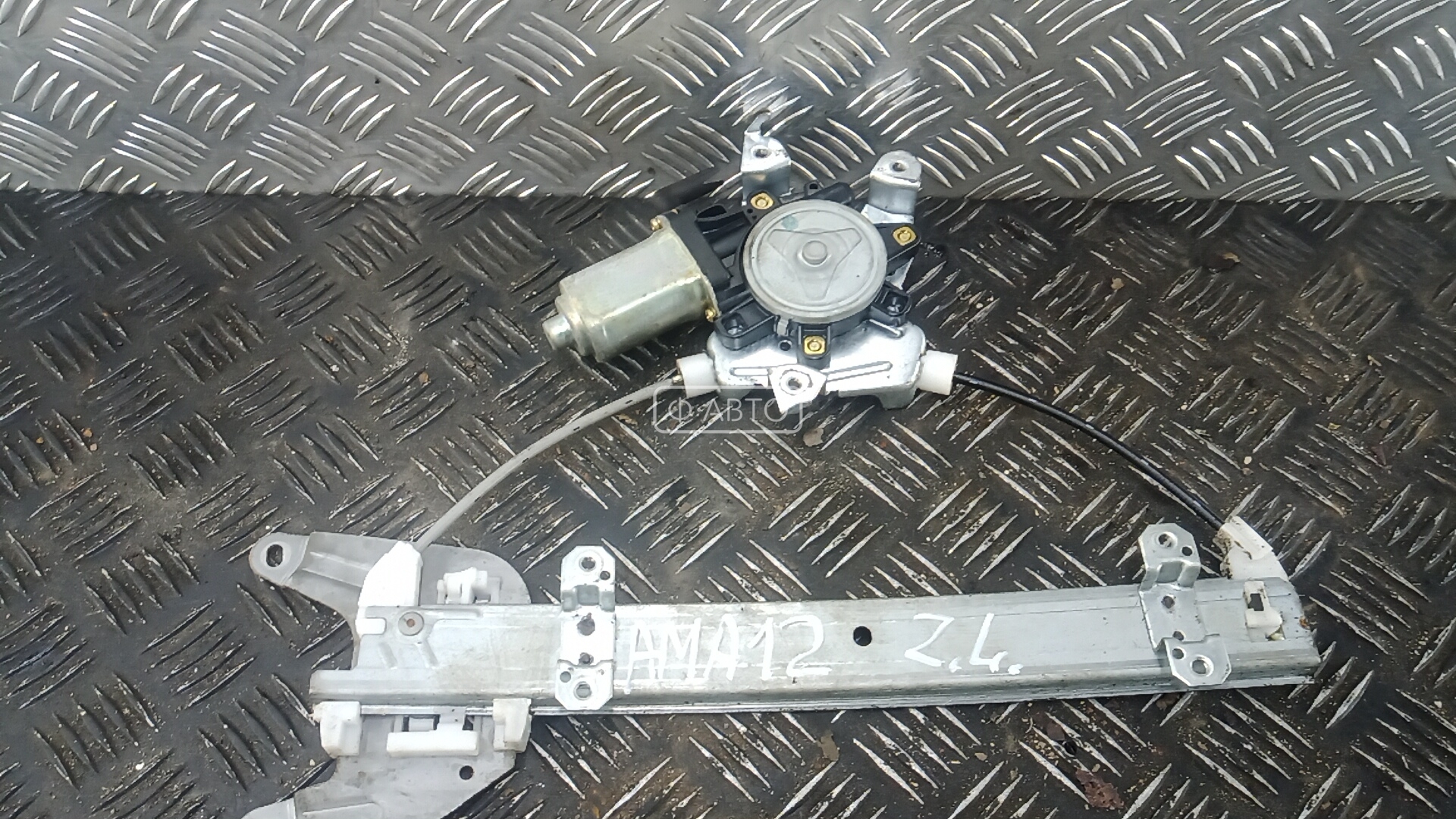 Стеклоподъемник задний левый