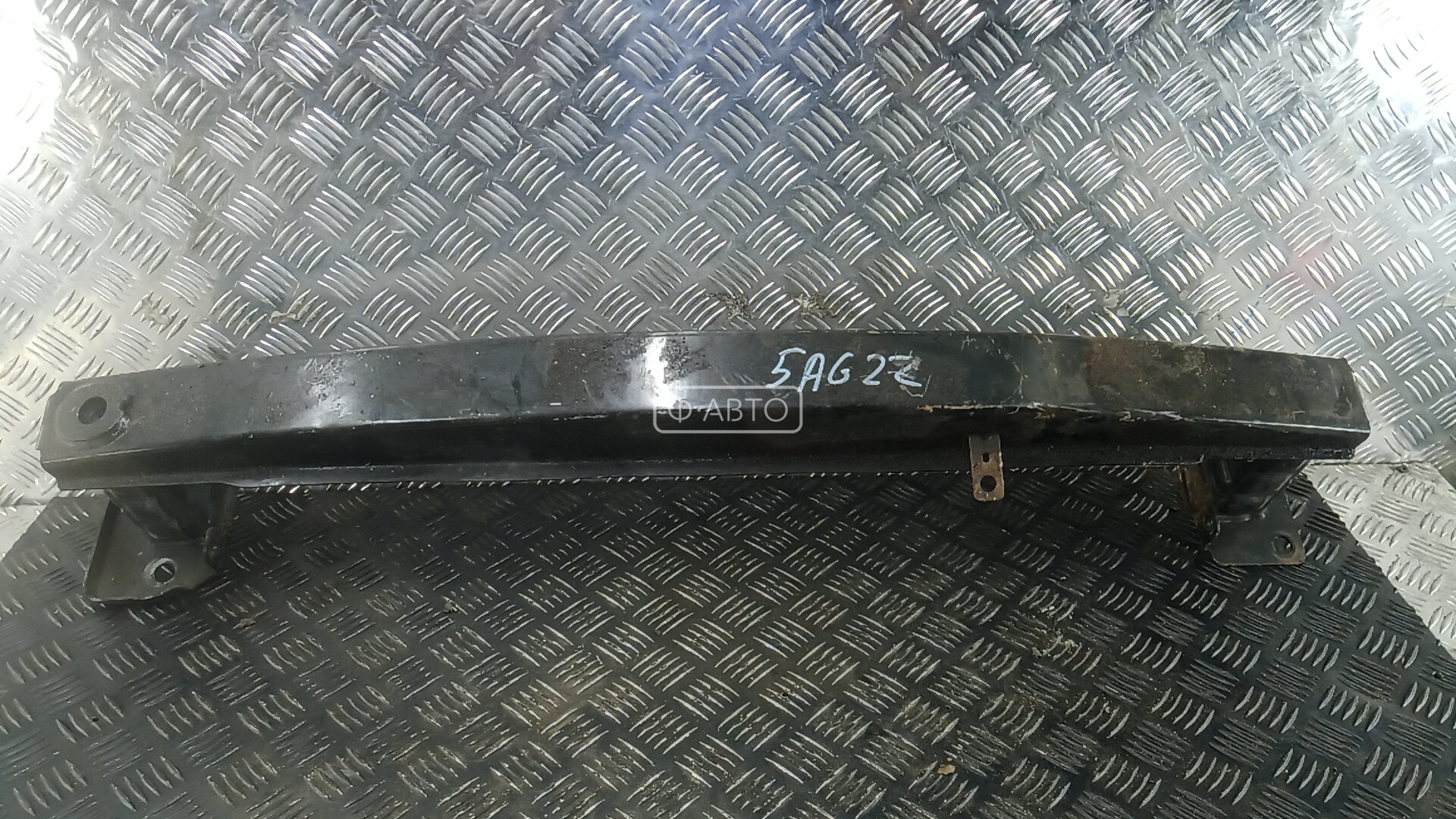 Усилитель бампера передний (кронштейн)