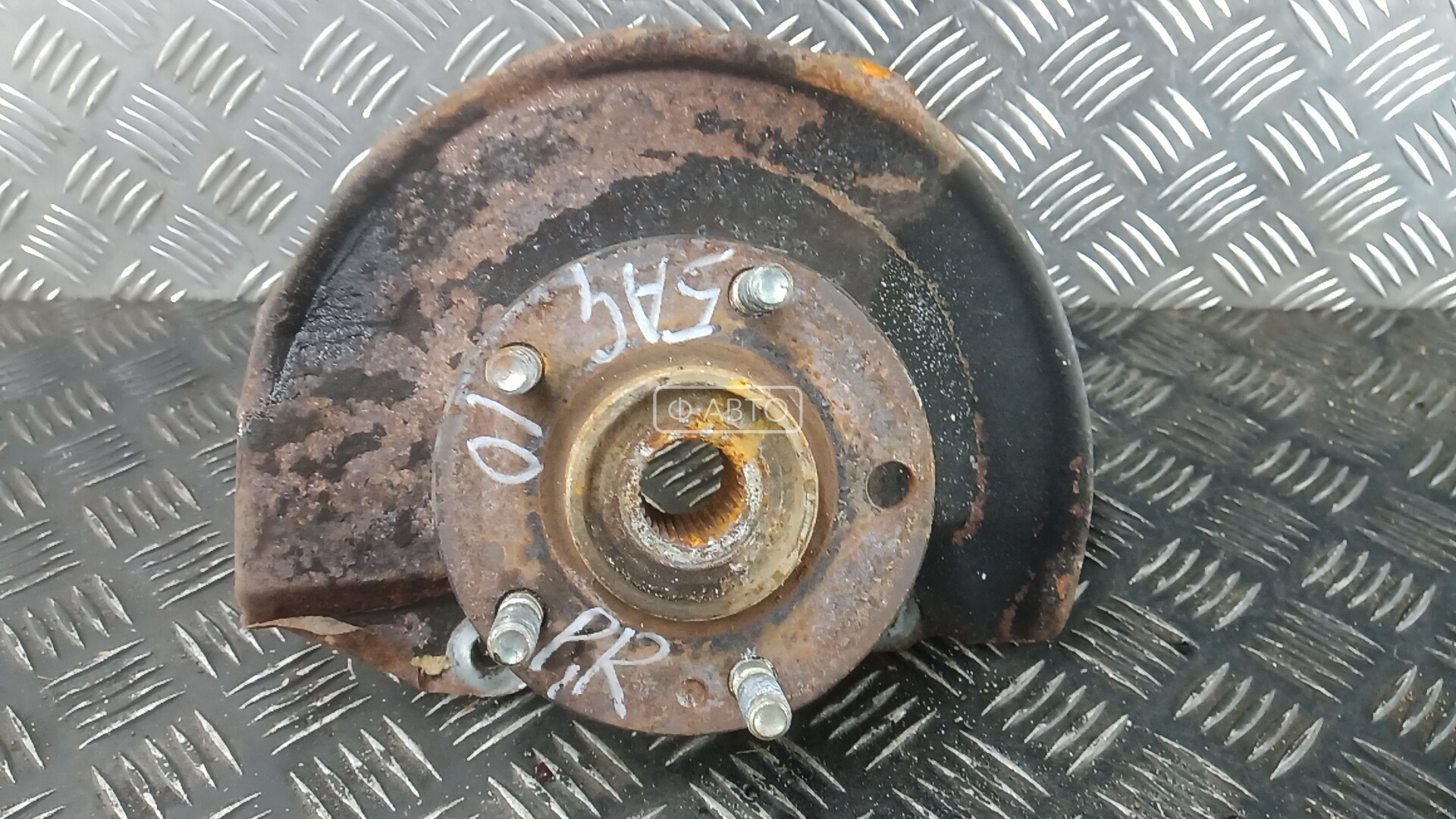 Ступица передняя правая