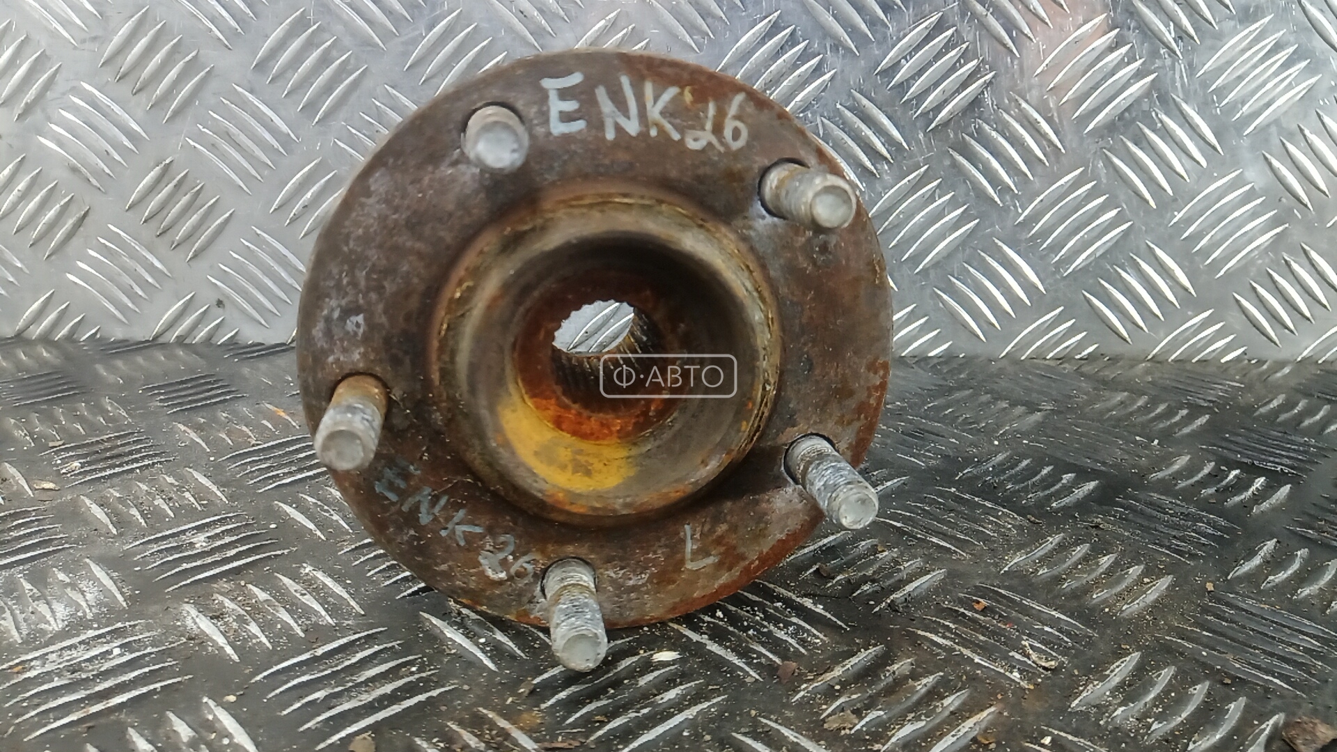 Ступица задняя левая