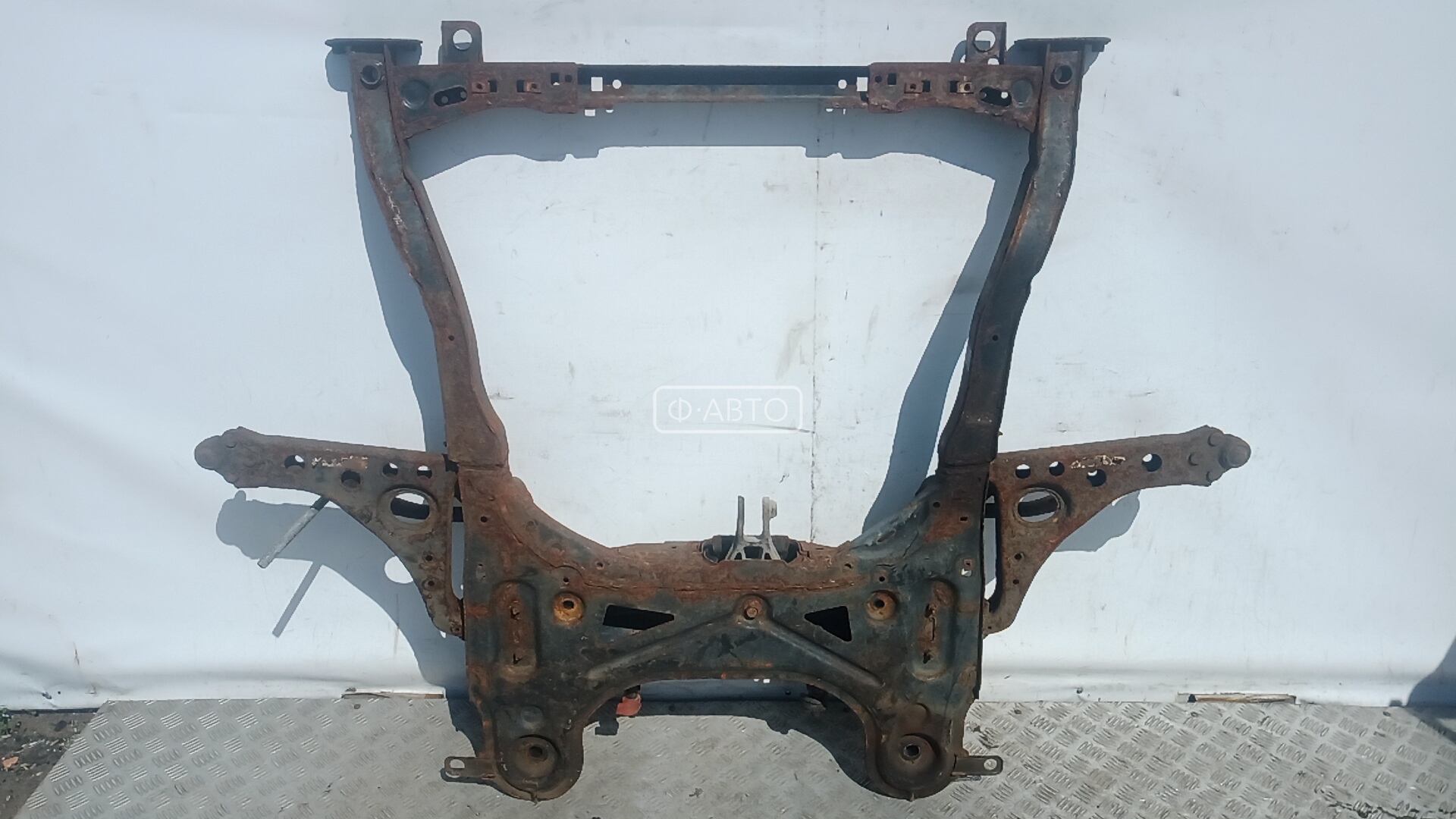 Балка подвески передняя