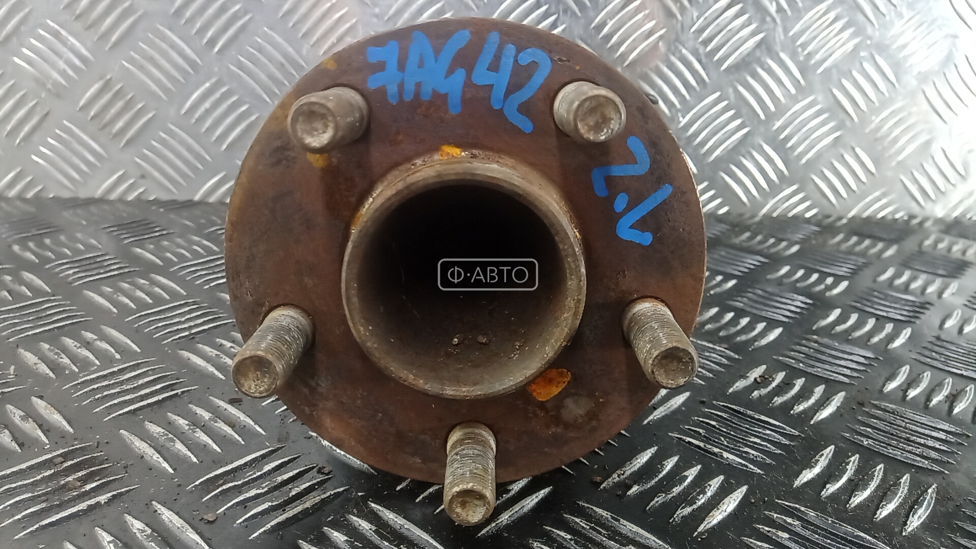 Ступица задняя левая