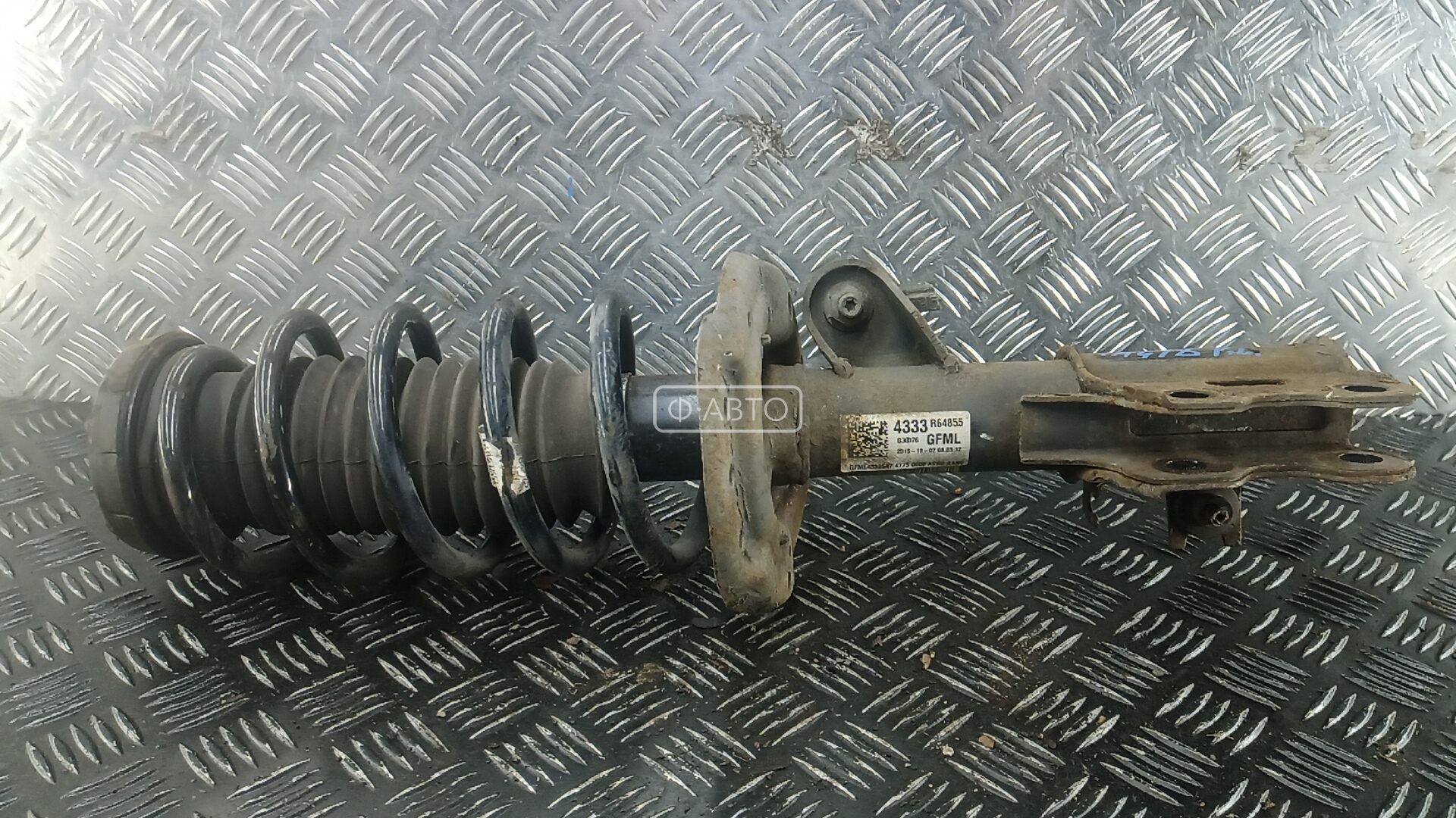 Стойка передняя левая