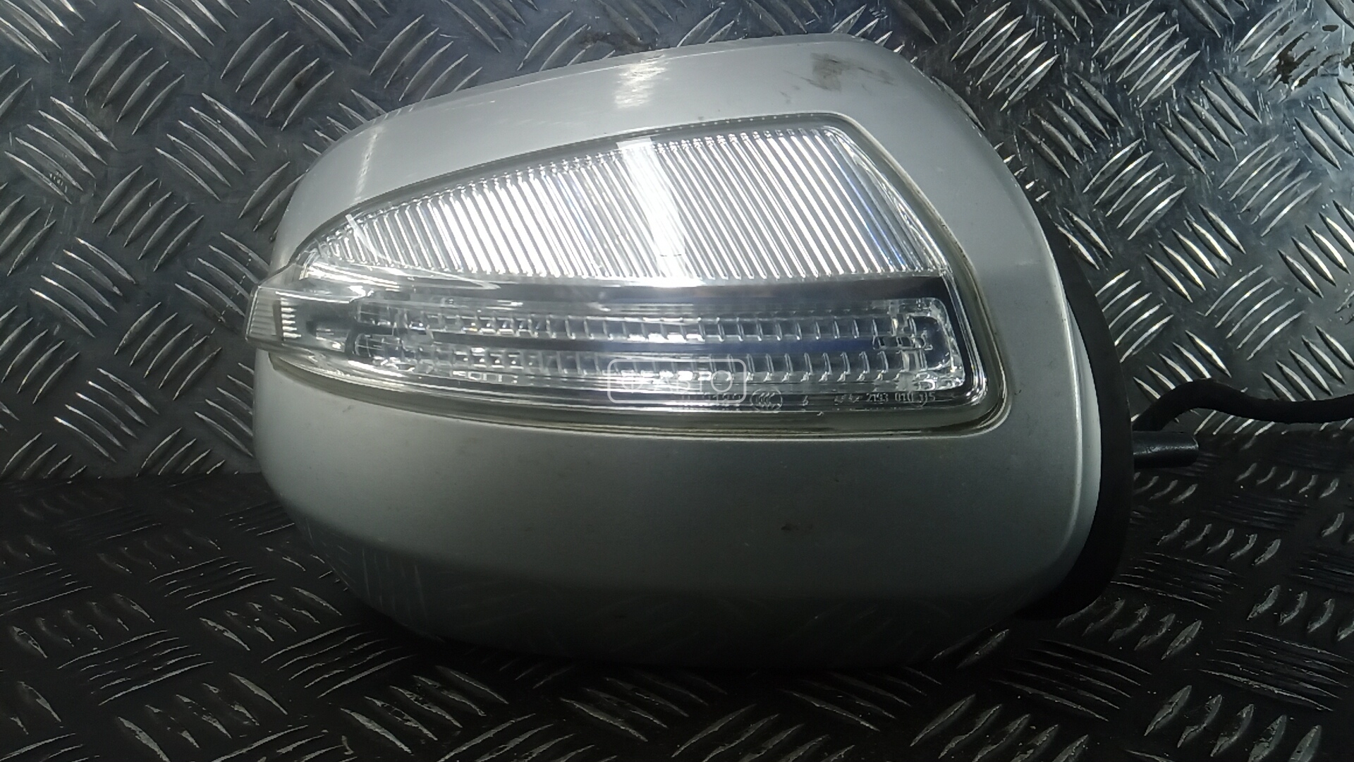 Зеркало наружное правое