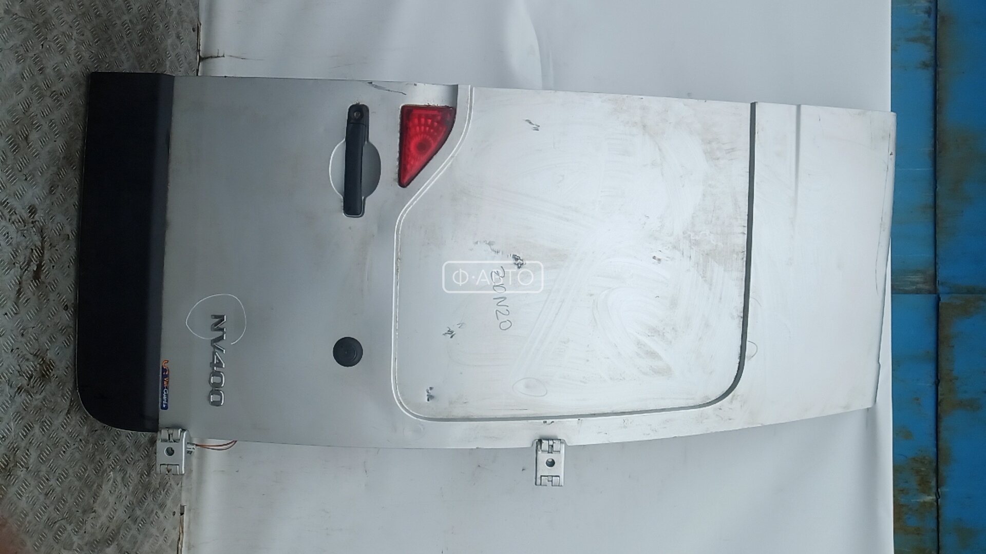 Дверь распашная правая