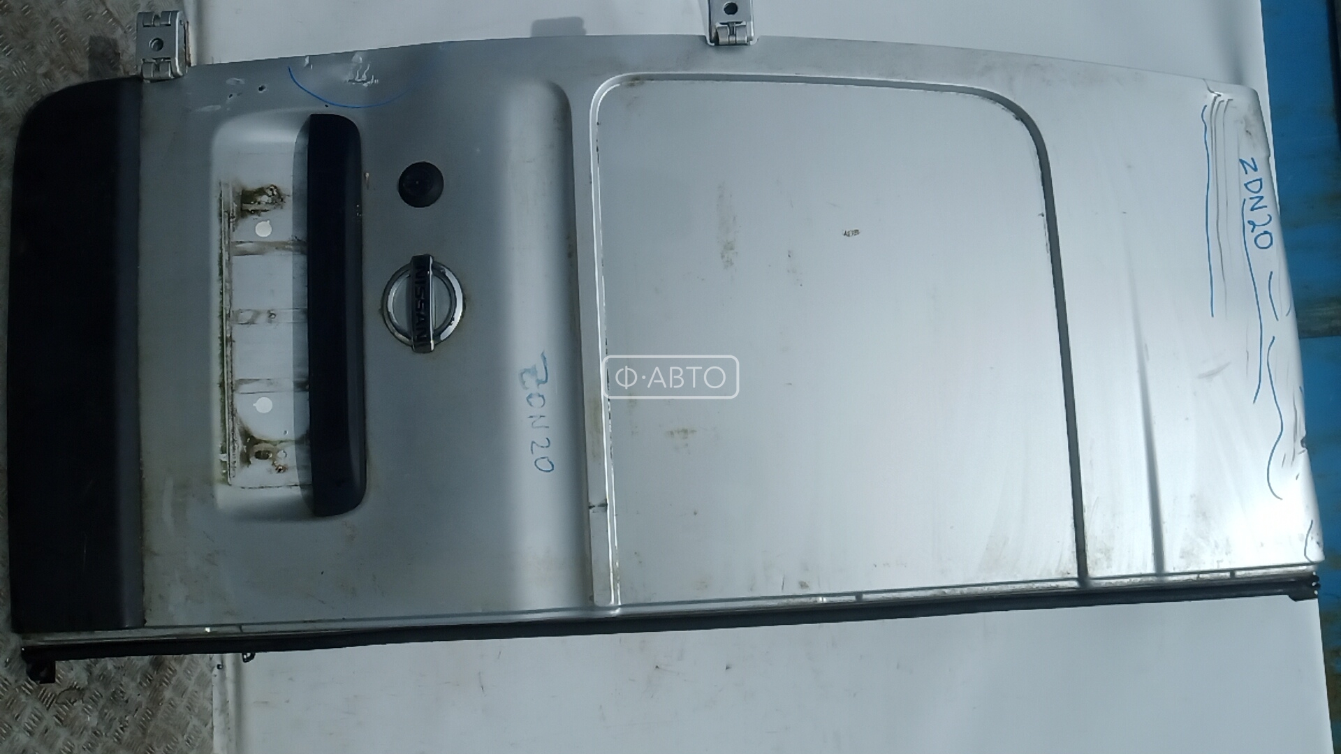 Дверь распашная левая