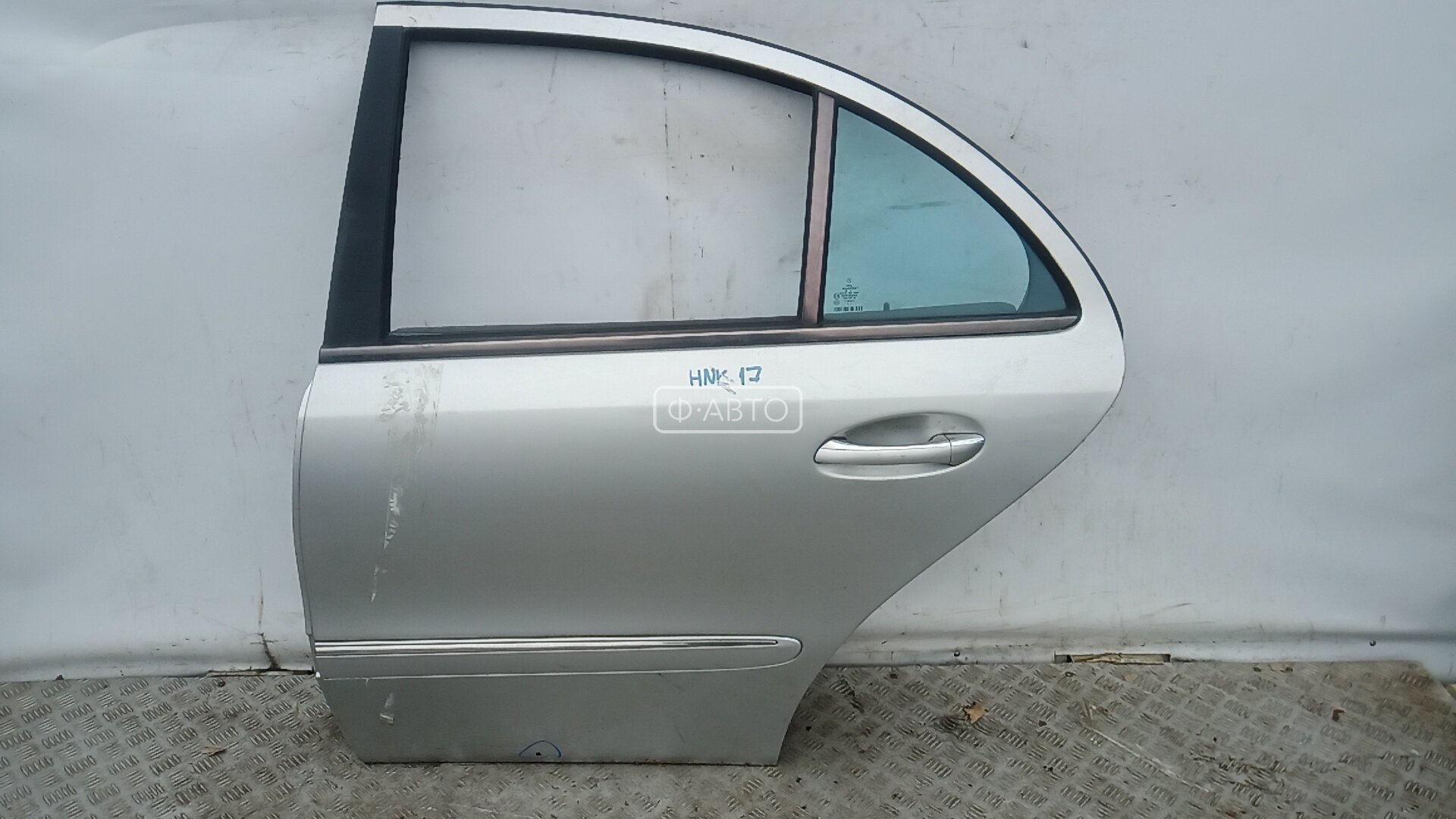 Дверь задняя левая