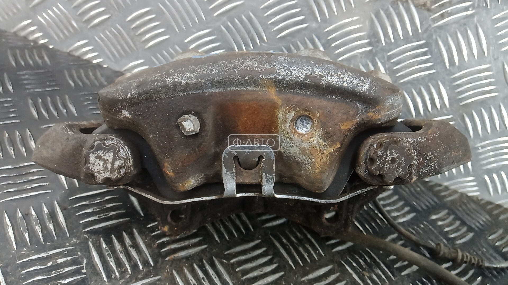 Суппорт тормозной передний правый