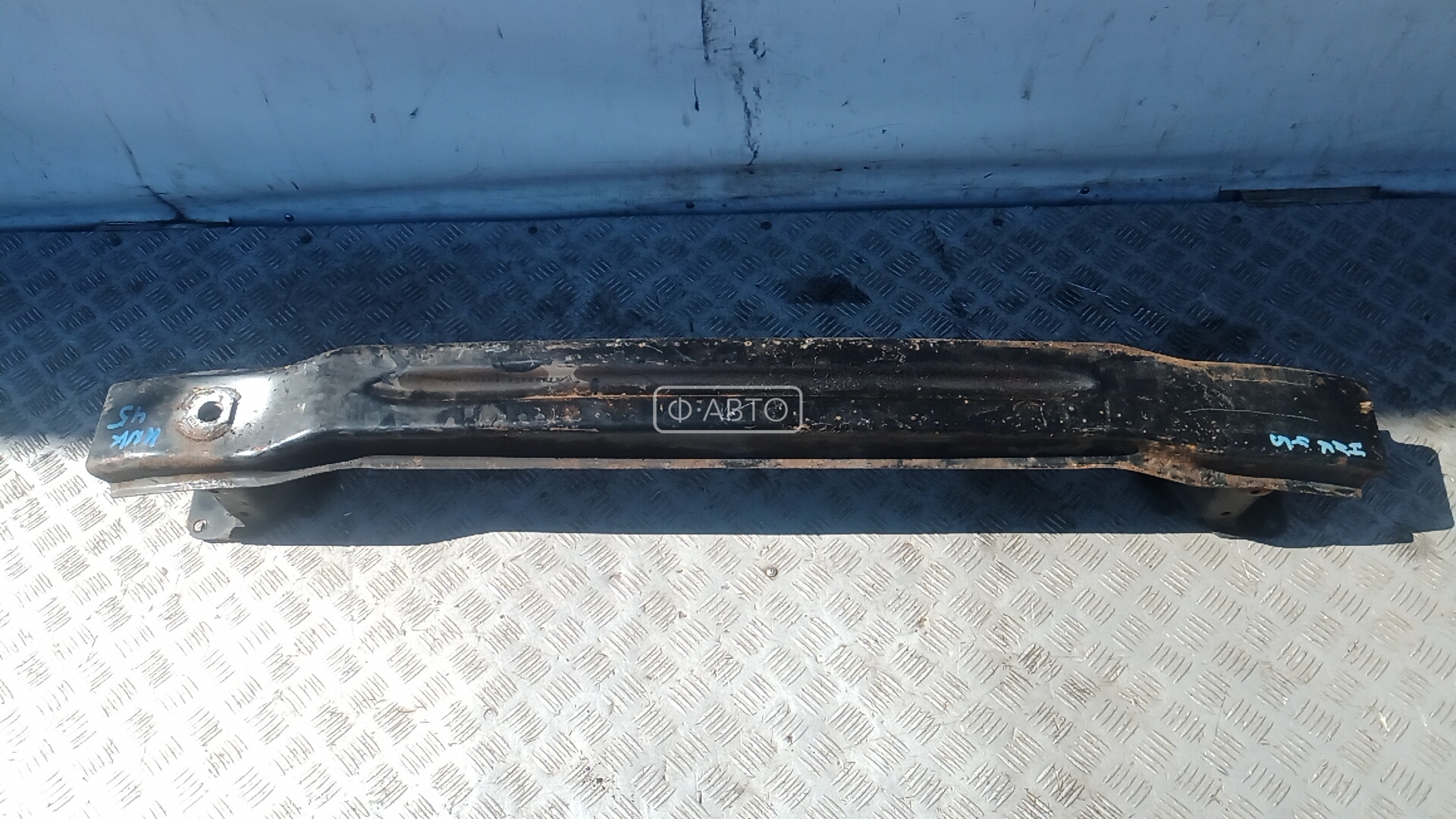 Усилитель бампера передний (кронштейн)