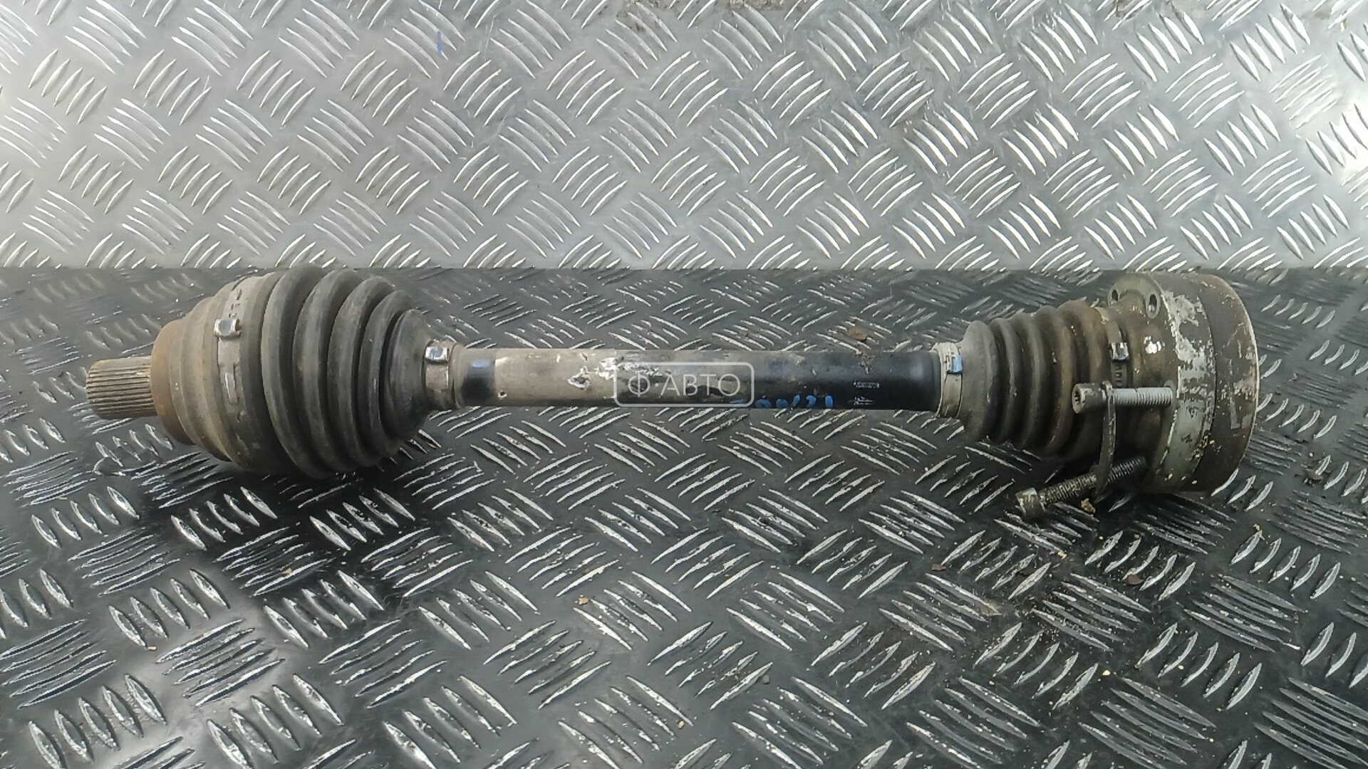 Привод передний левый