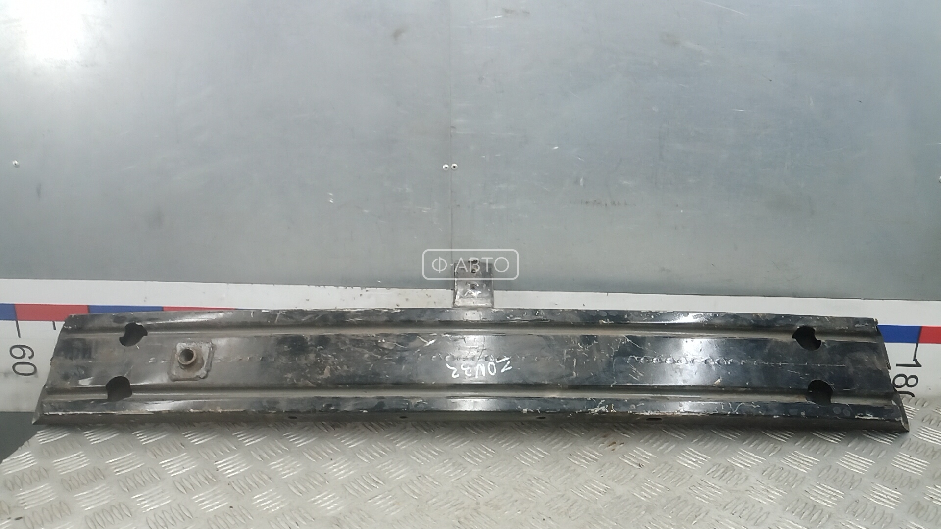 Усилитель бампера передний (кронштейн)