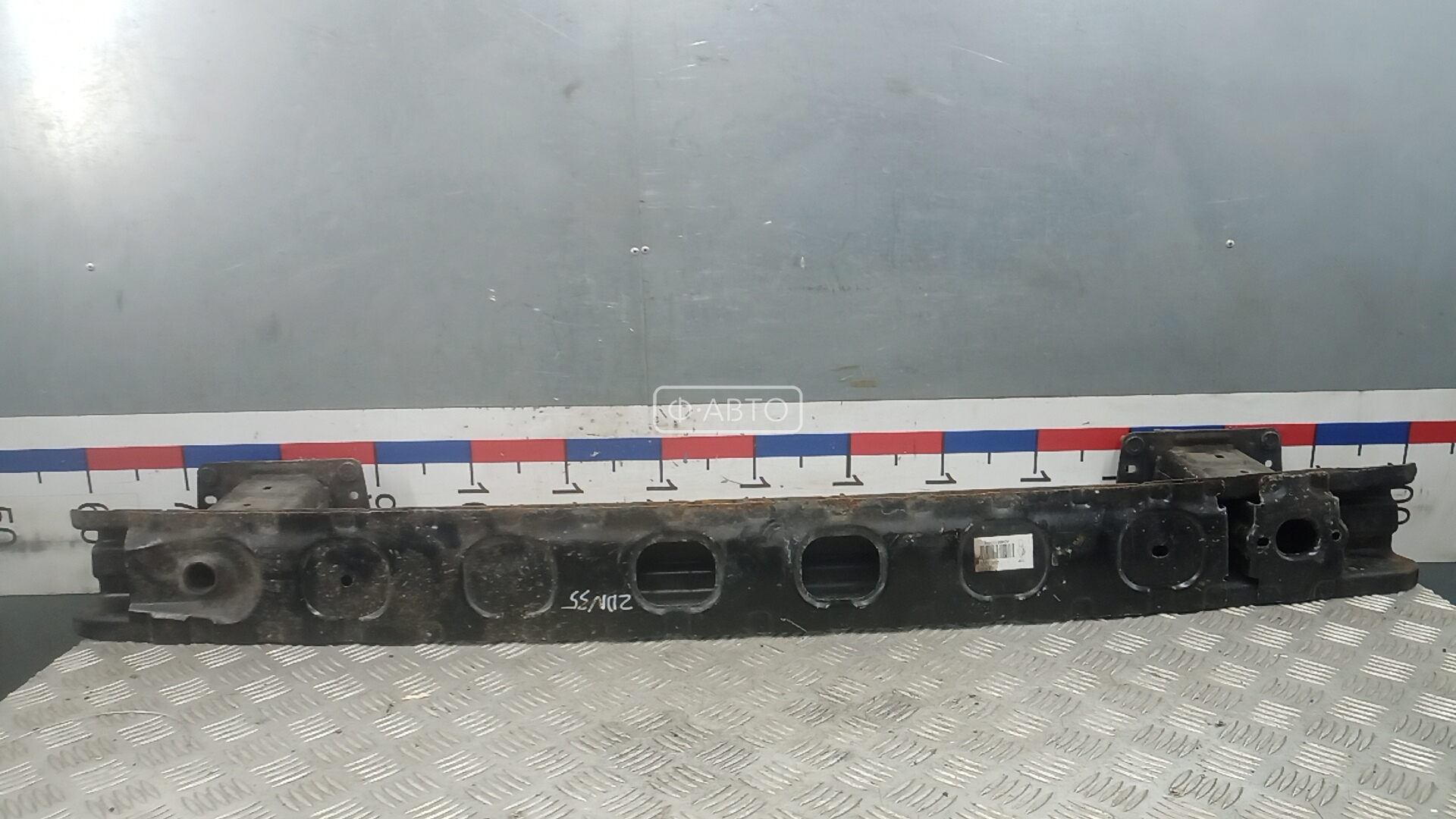 Усилитель бампера задний