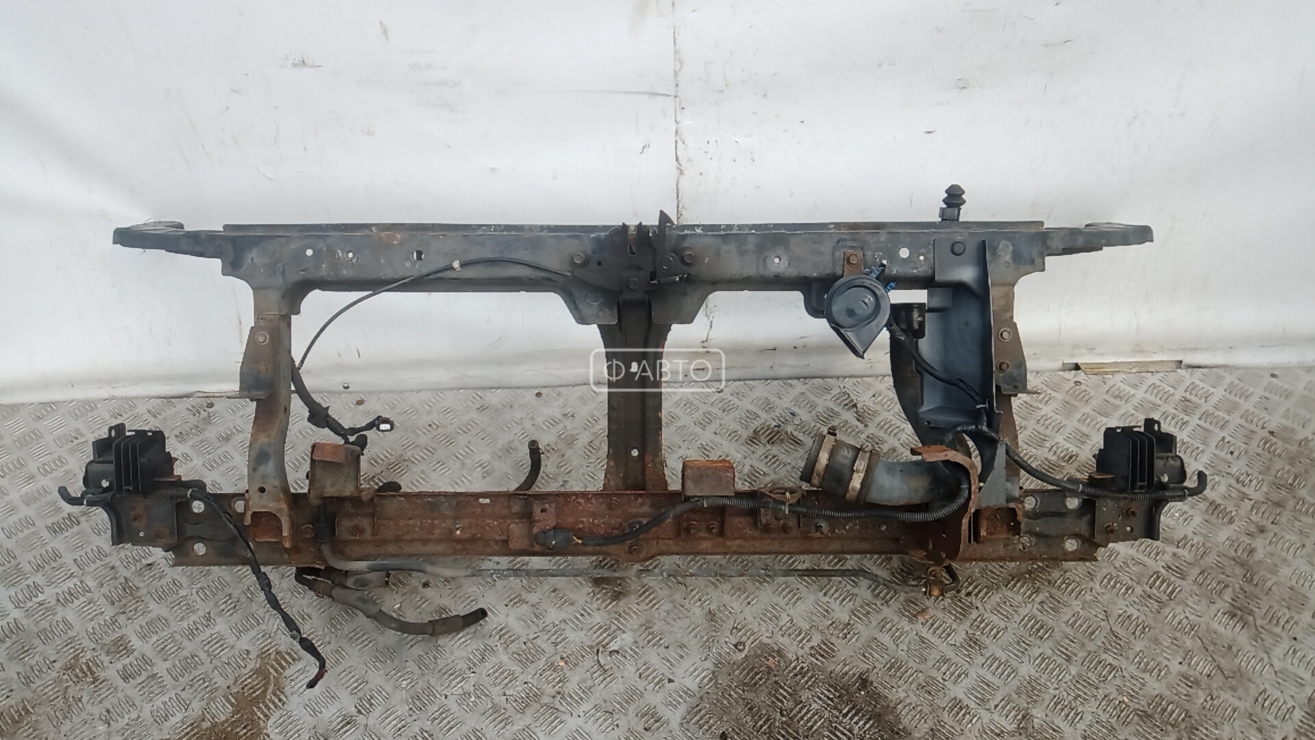 Передняя панель крепления облицовки (телевизор)