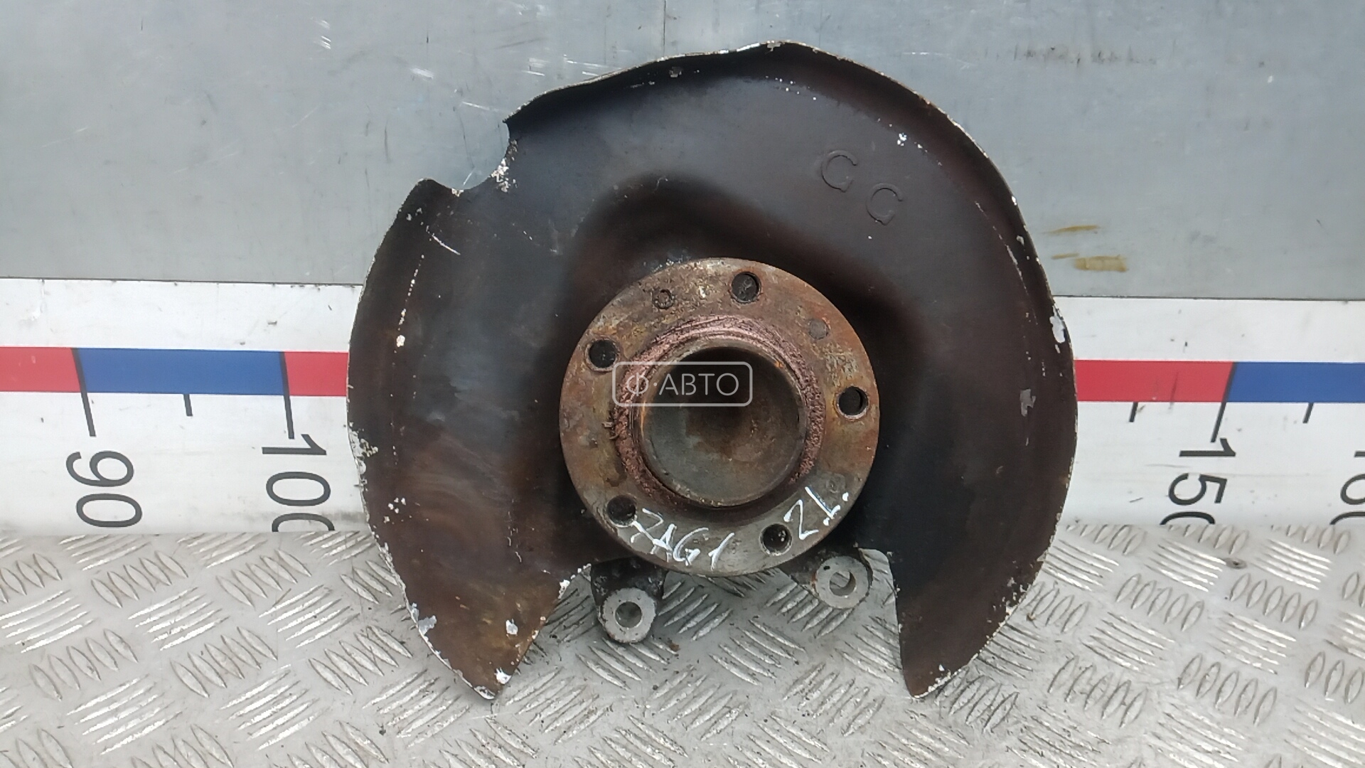 Ступица задняя левая